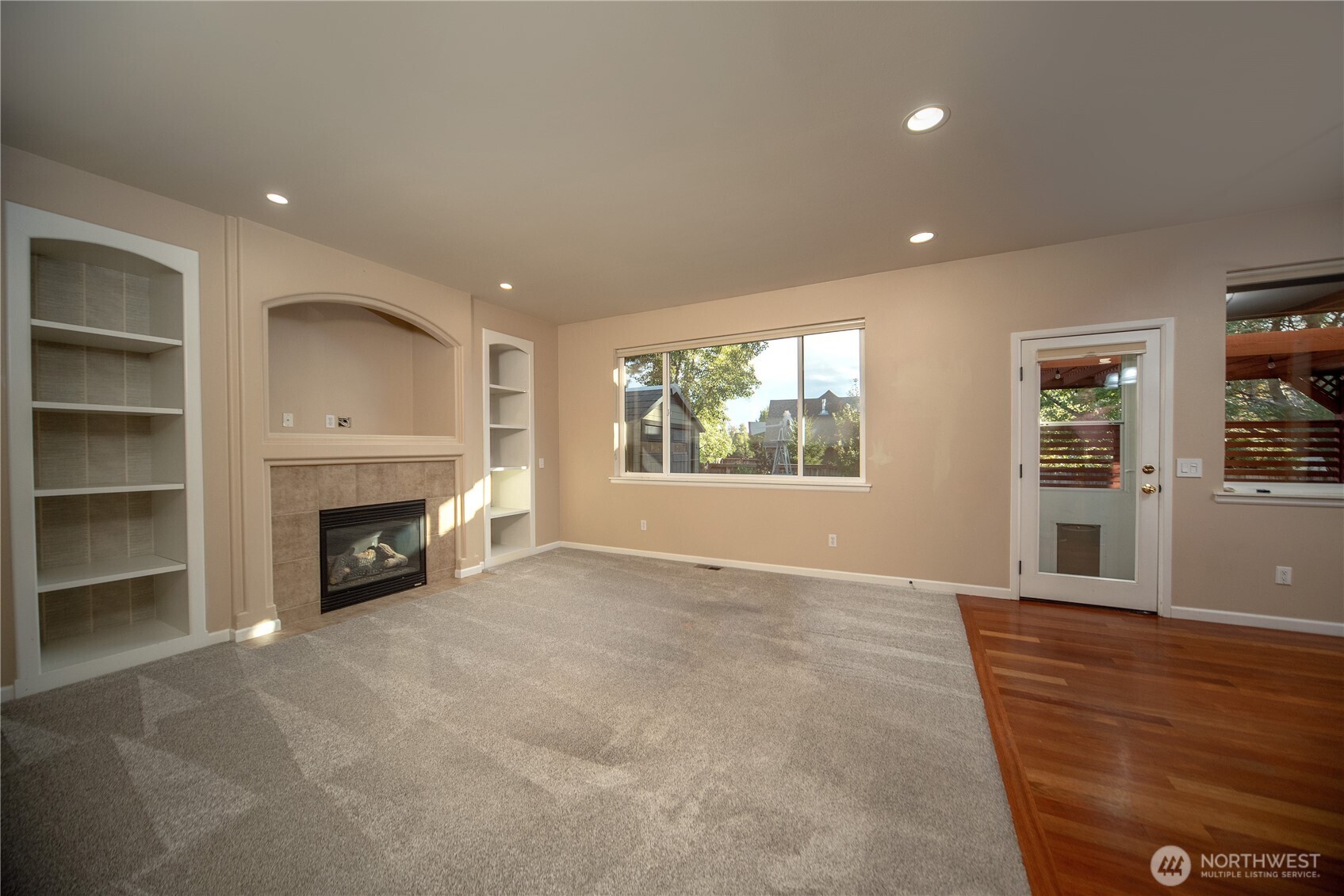2510 Carriage Loop Property Photo 14