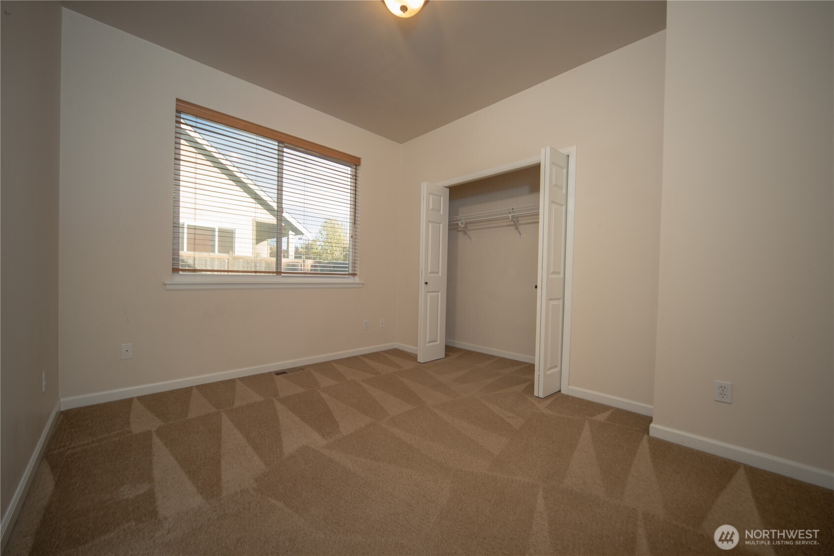 2510 Carriage Loop Property Photo 23