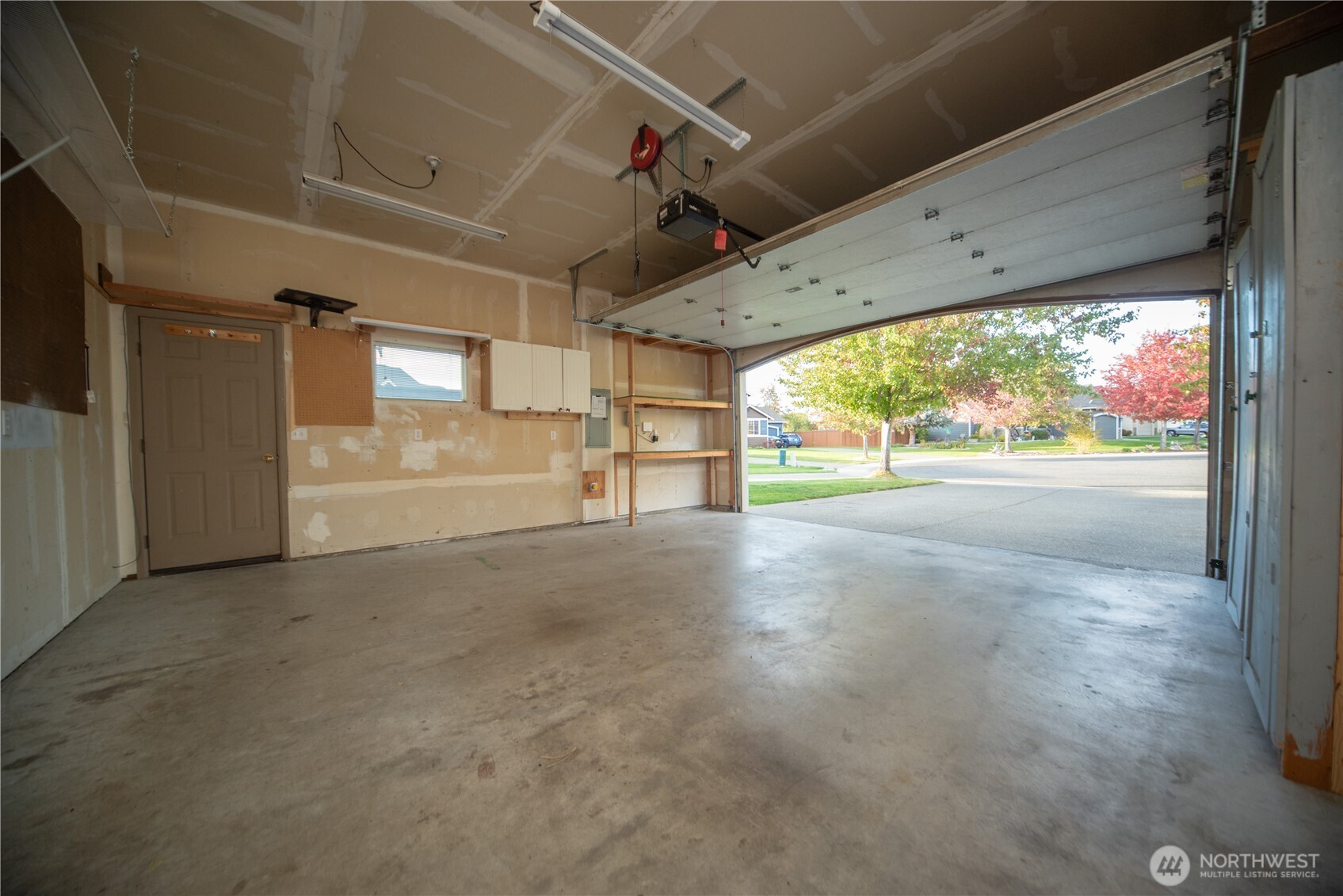 2510 Carriage Loop Property Photo 33