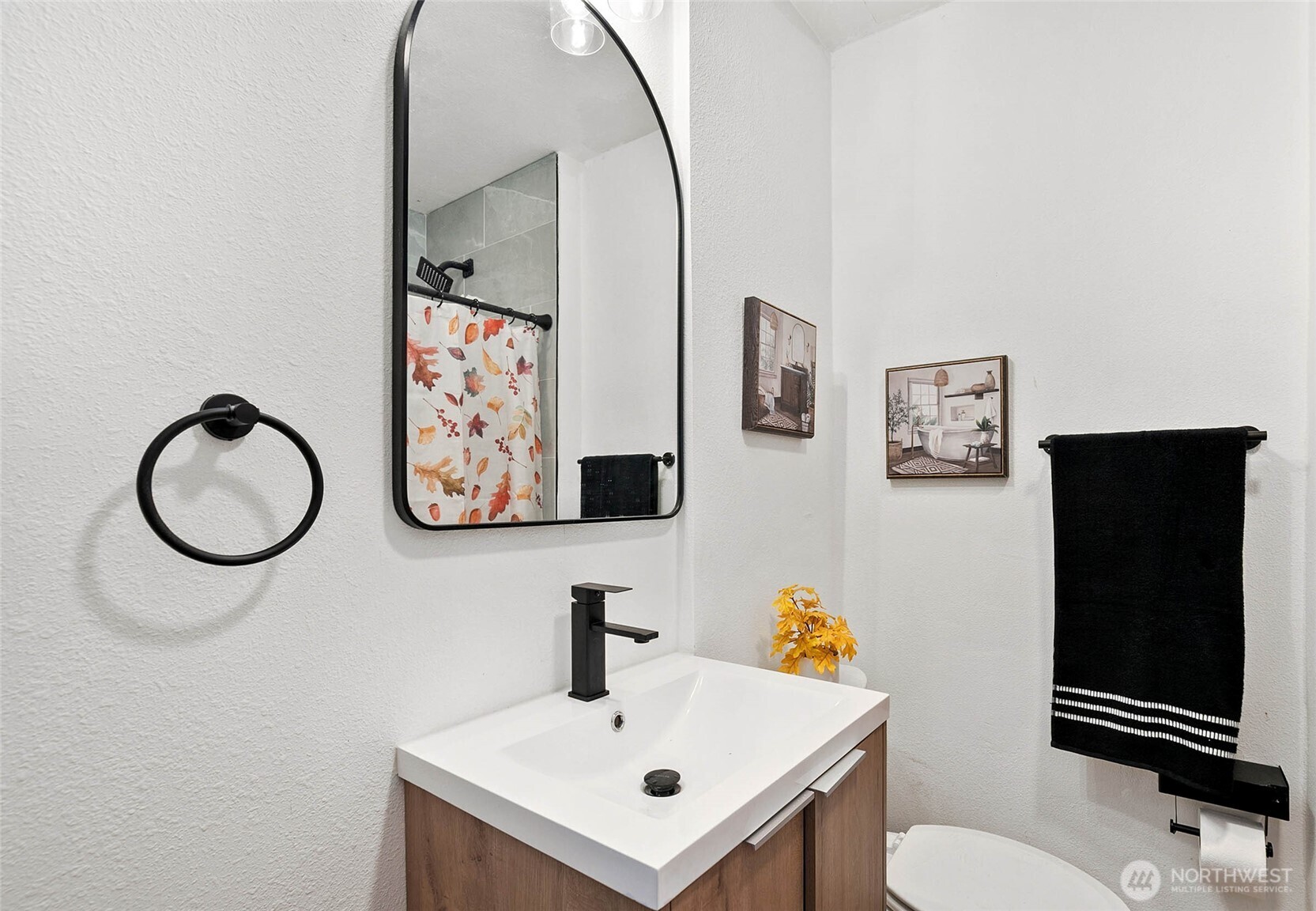 435 E 64th Street Property Photo 17