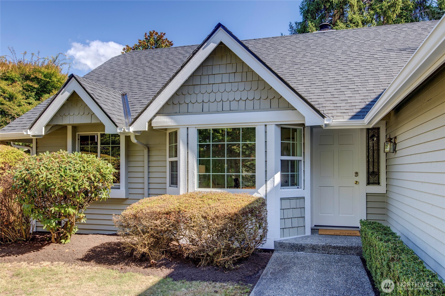 6216 108th Place Property Photo 2