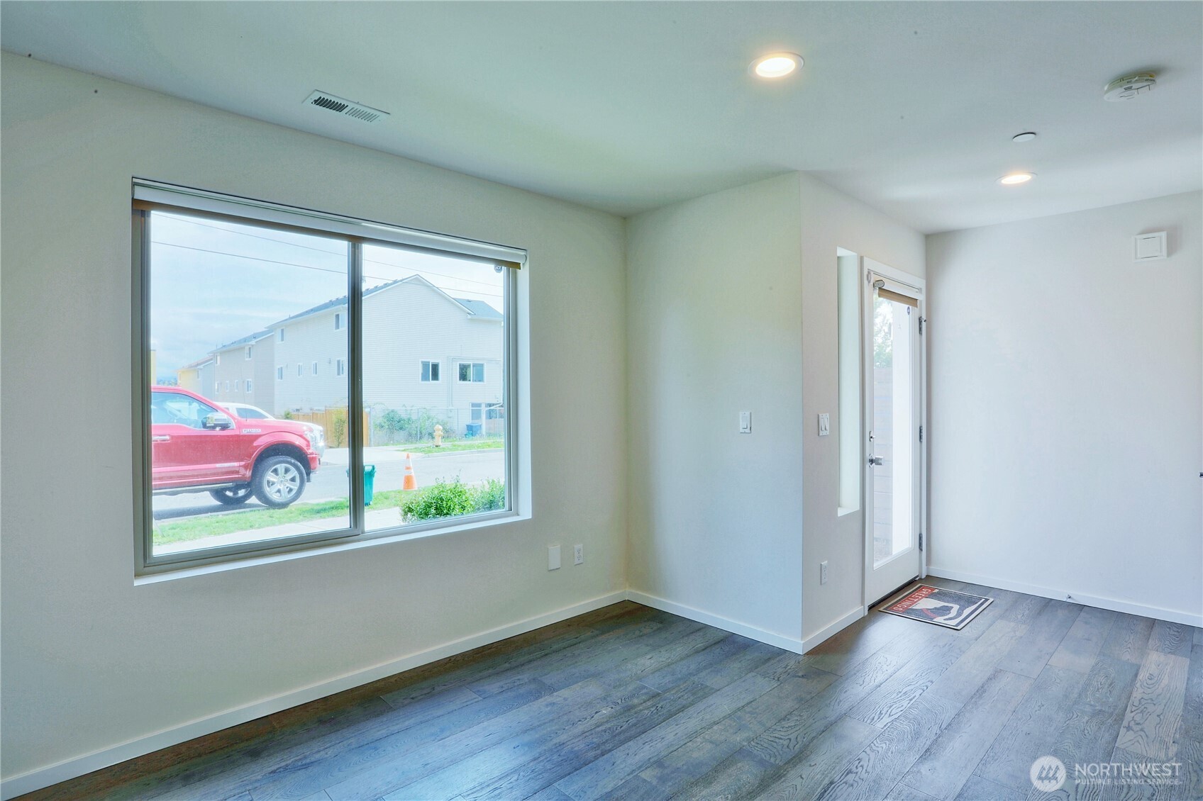 7531 43rd Avenue Property Photo 8