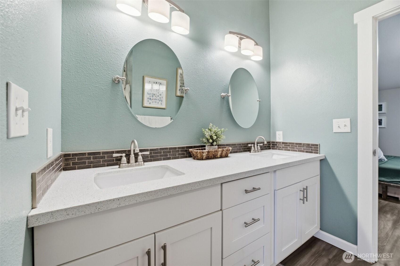 1914 284th Street Property Photo 28