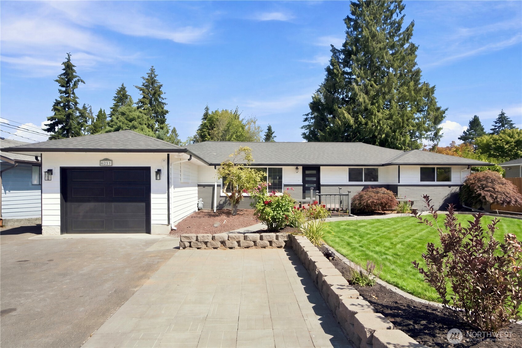 6821 190th Street Property Photo 1