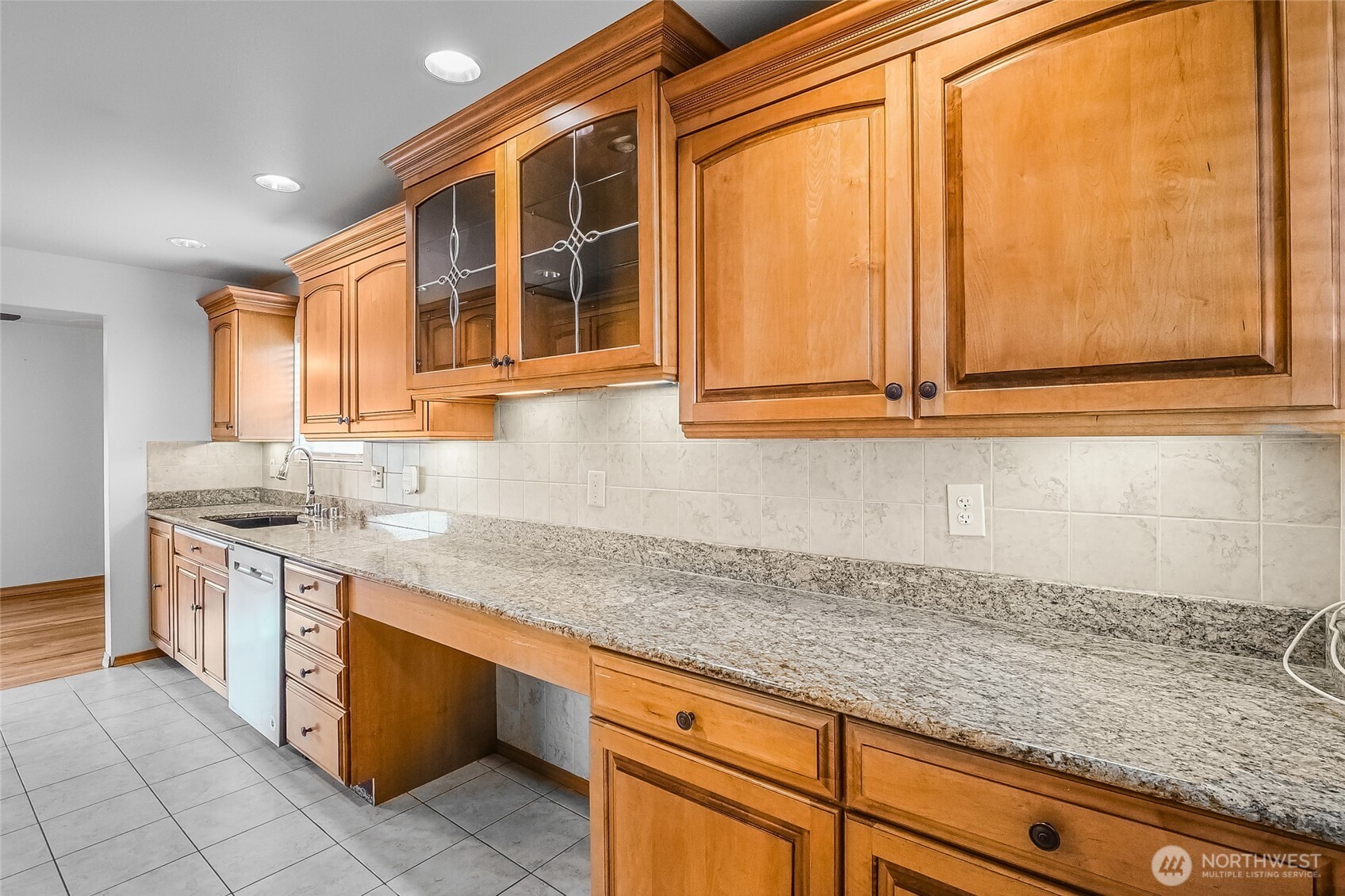 920 S Dahlia Drive Property Photo 14
