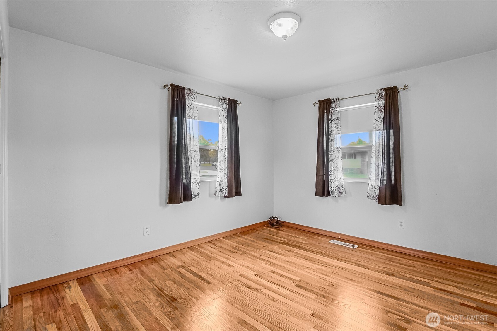 920 S Dahlia Drive Property Photo 17