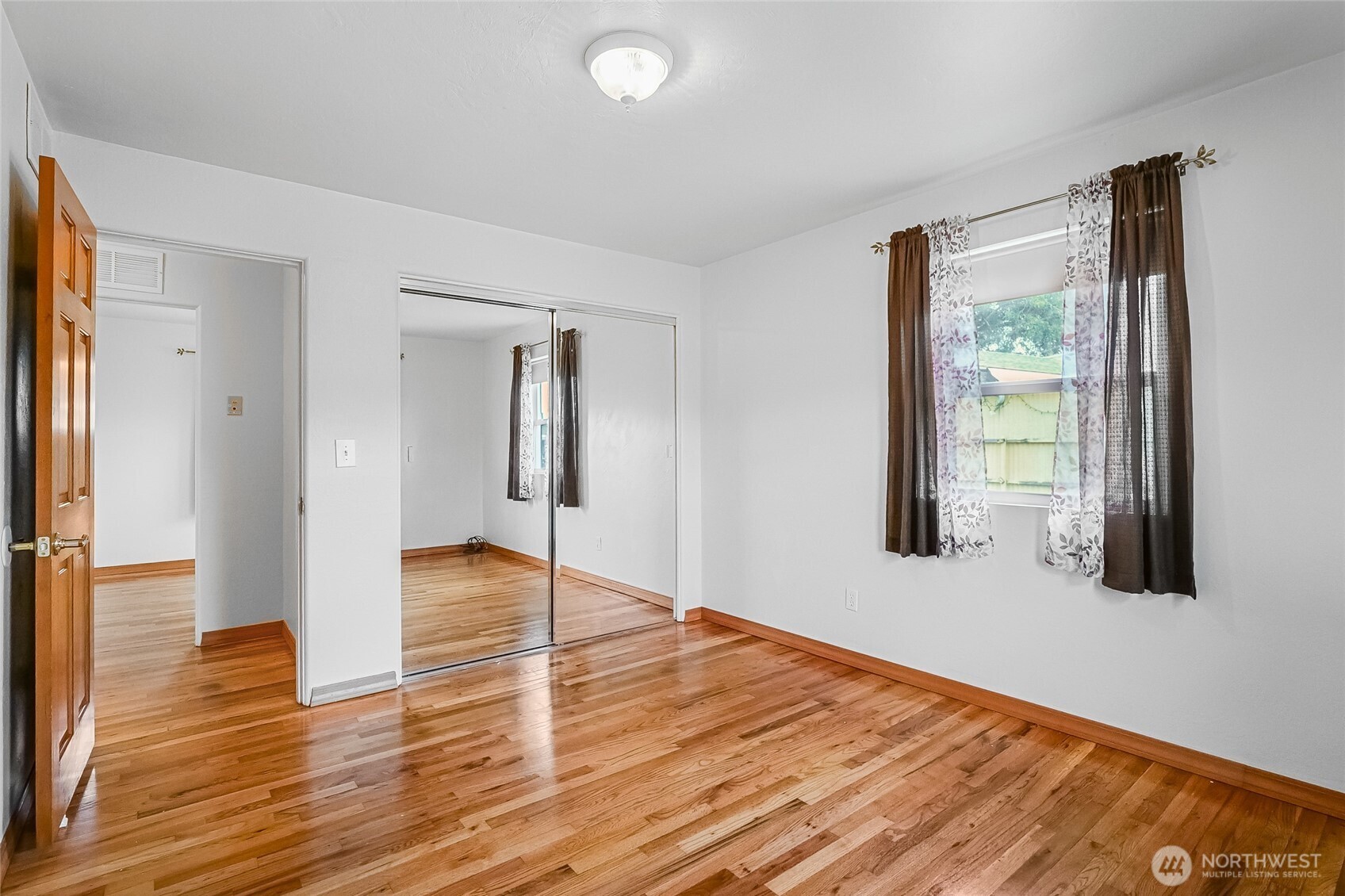 920 S Dahlia Drive Property Photo 18