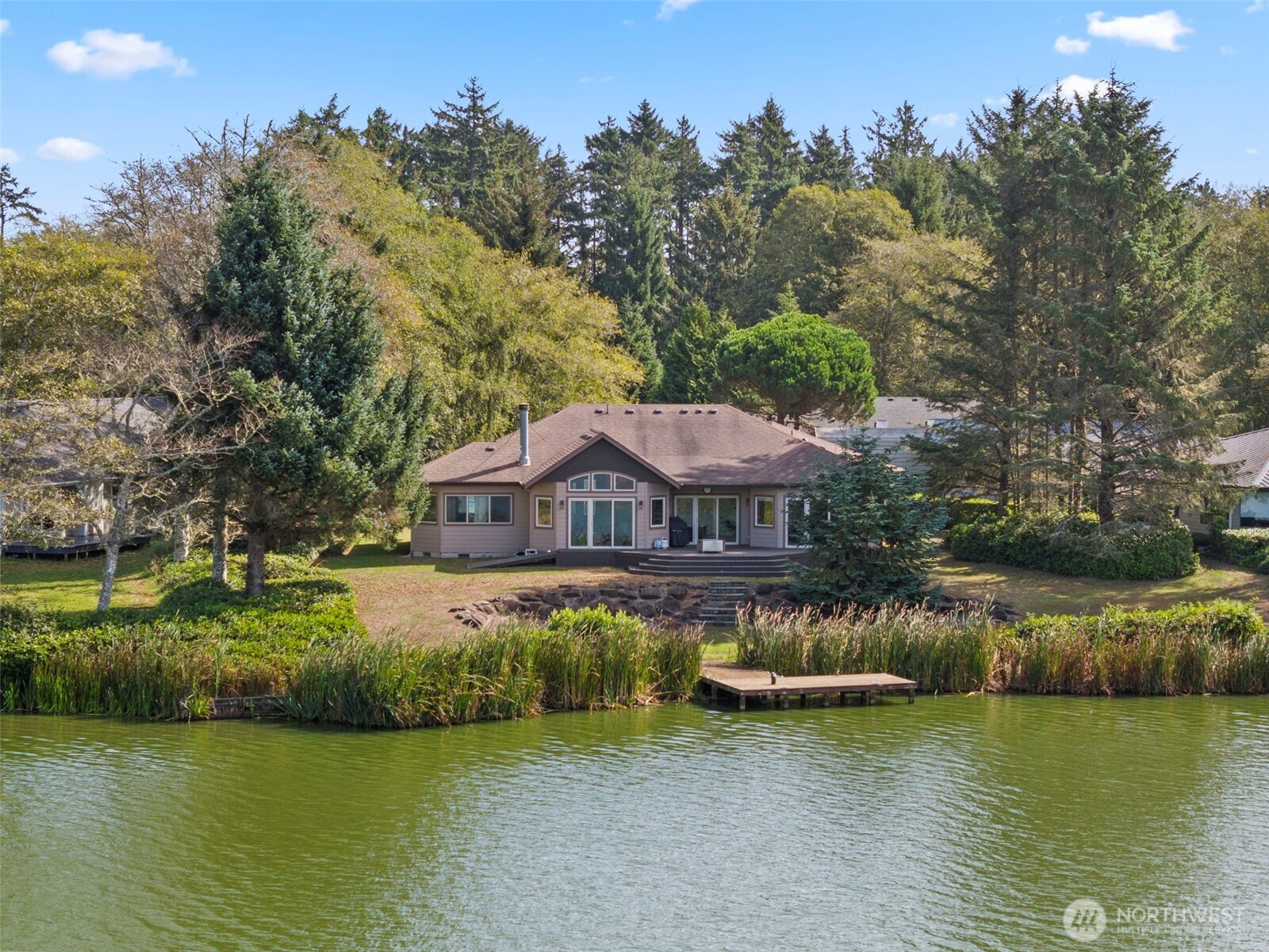 748 Kingfisher Court Property Photo 1