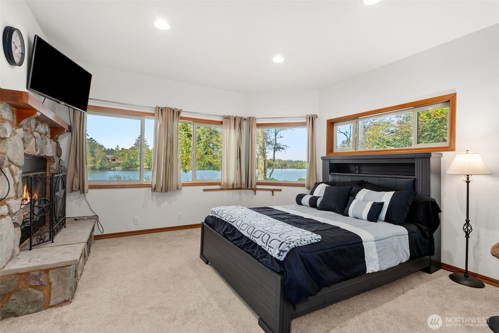 748 Kingfisher Court Property Photo 24