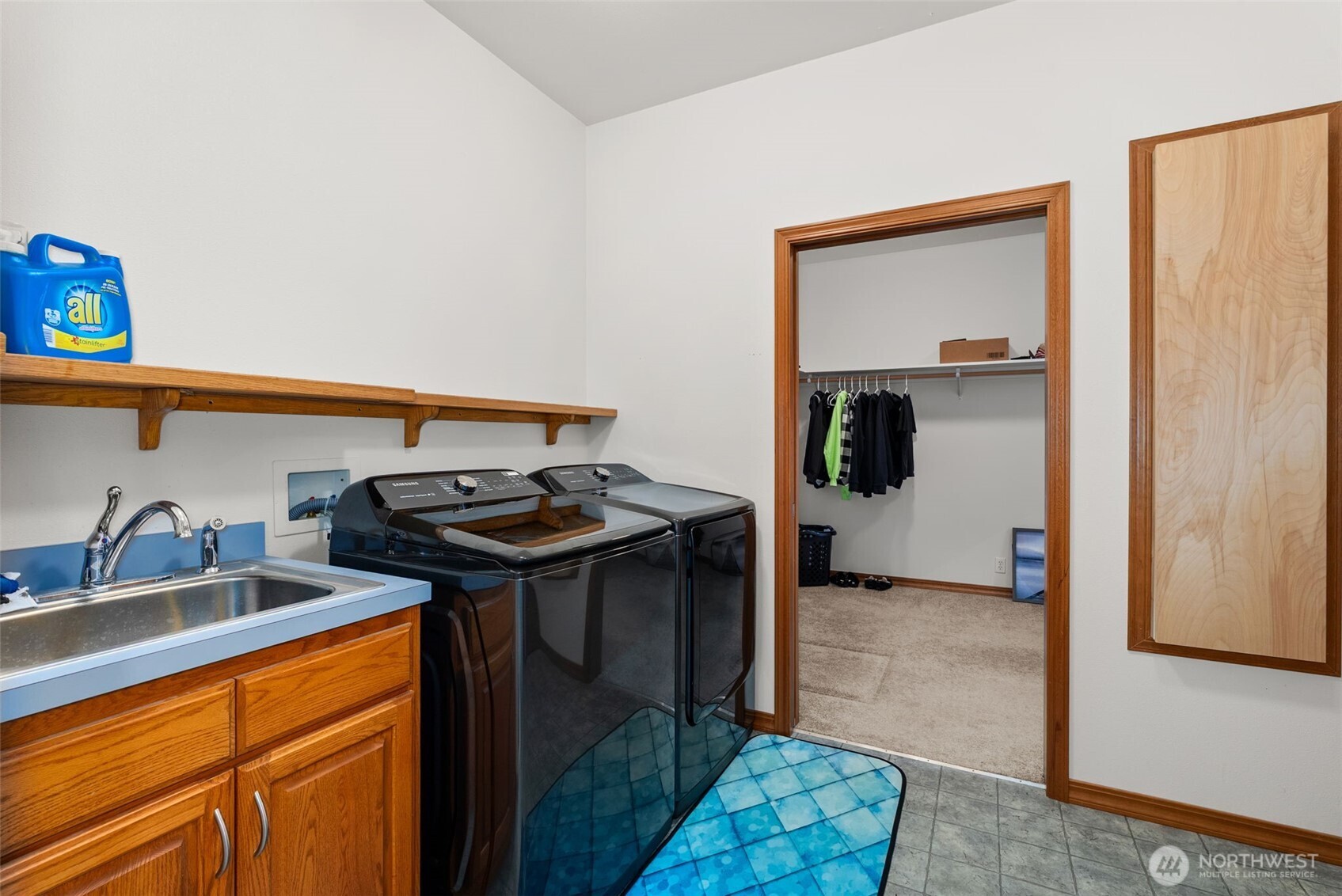 748 Kingfisher Court Property Photo 26
