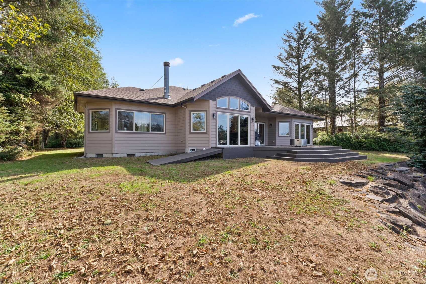 748 Kingfisher Court Property Photo 32