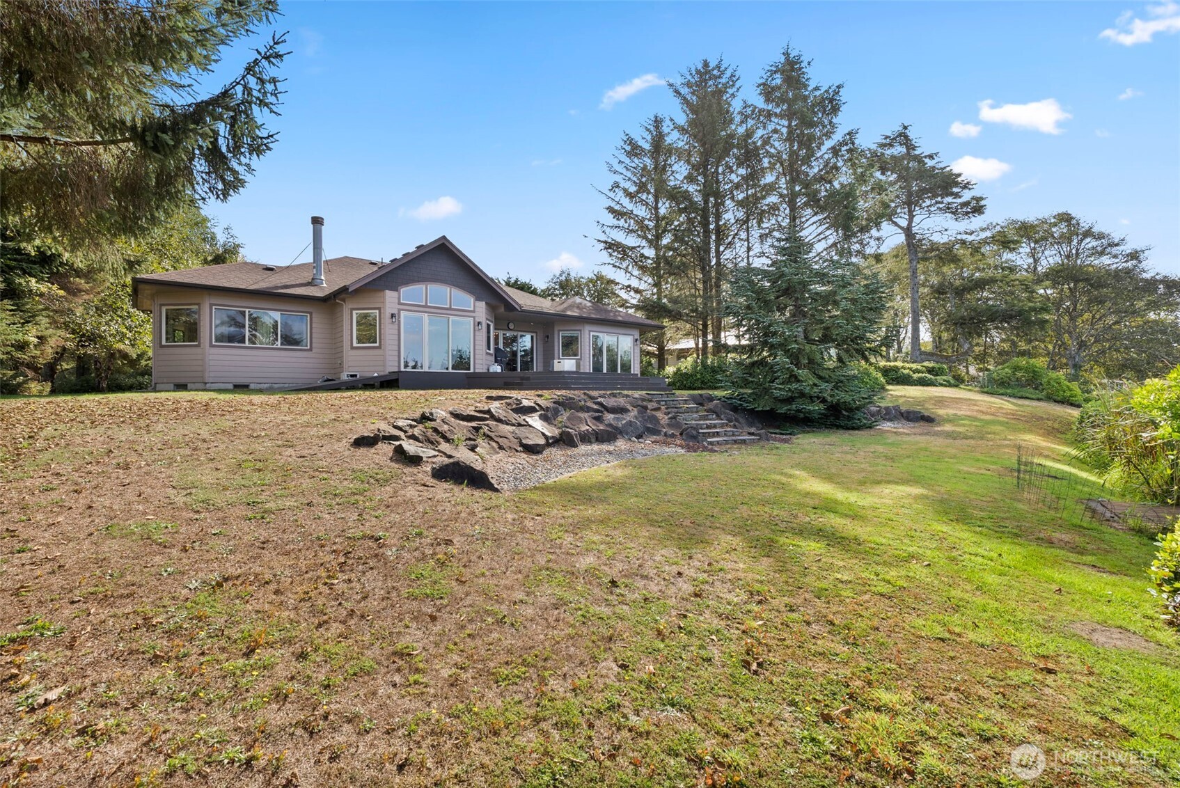 748 Kingfisher Court Property Photo 35