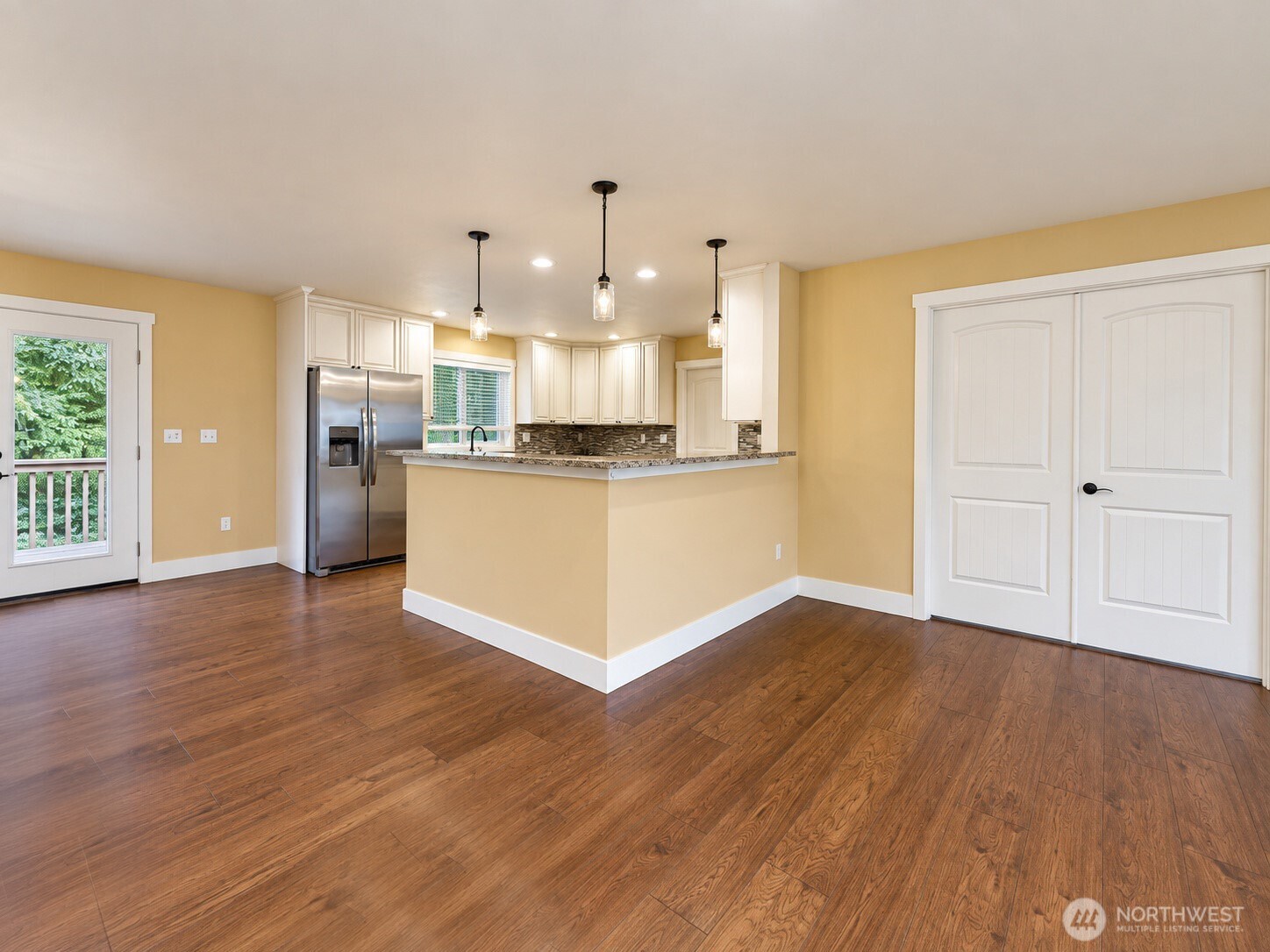 98 Nw Glade Court Property Photo 6