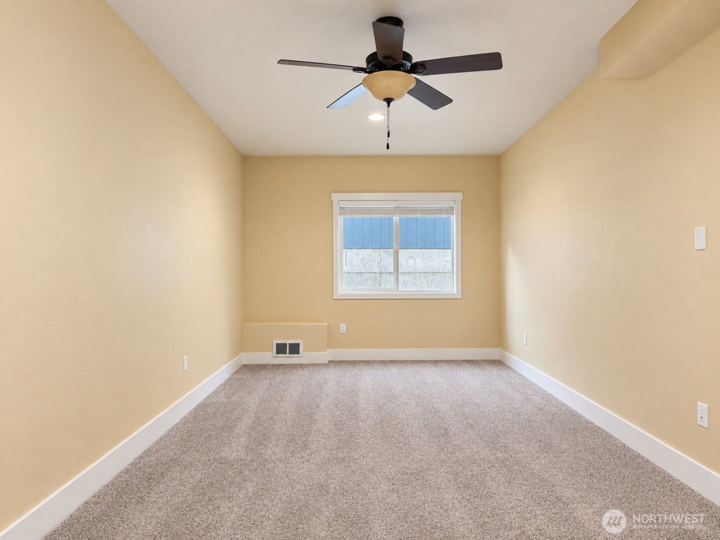 98 Nw Glade Court Property Photo 17