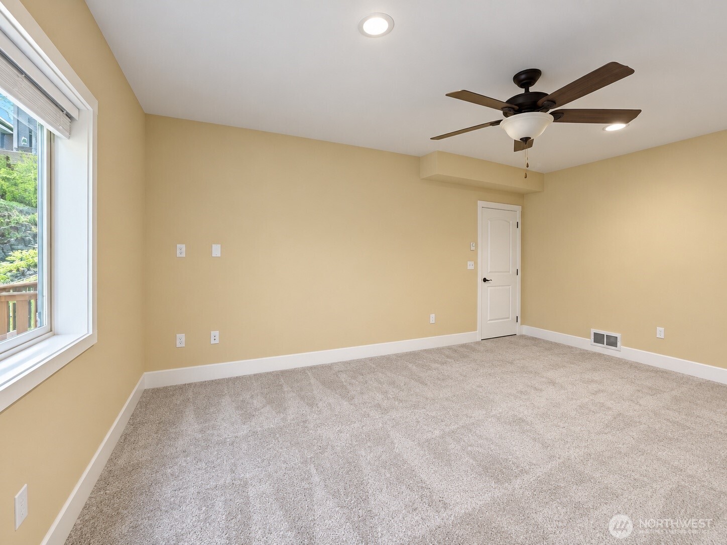 98 Nw Glade Court Property Photo 24