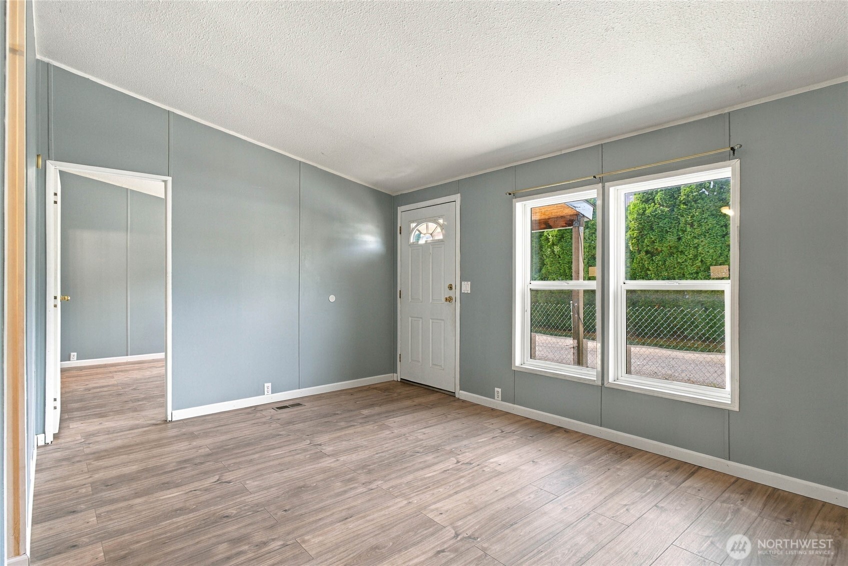 327 Easy Street Property Photo 7
