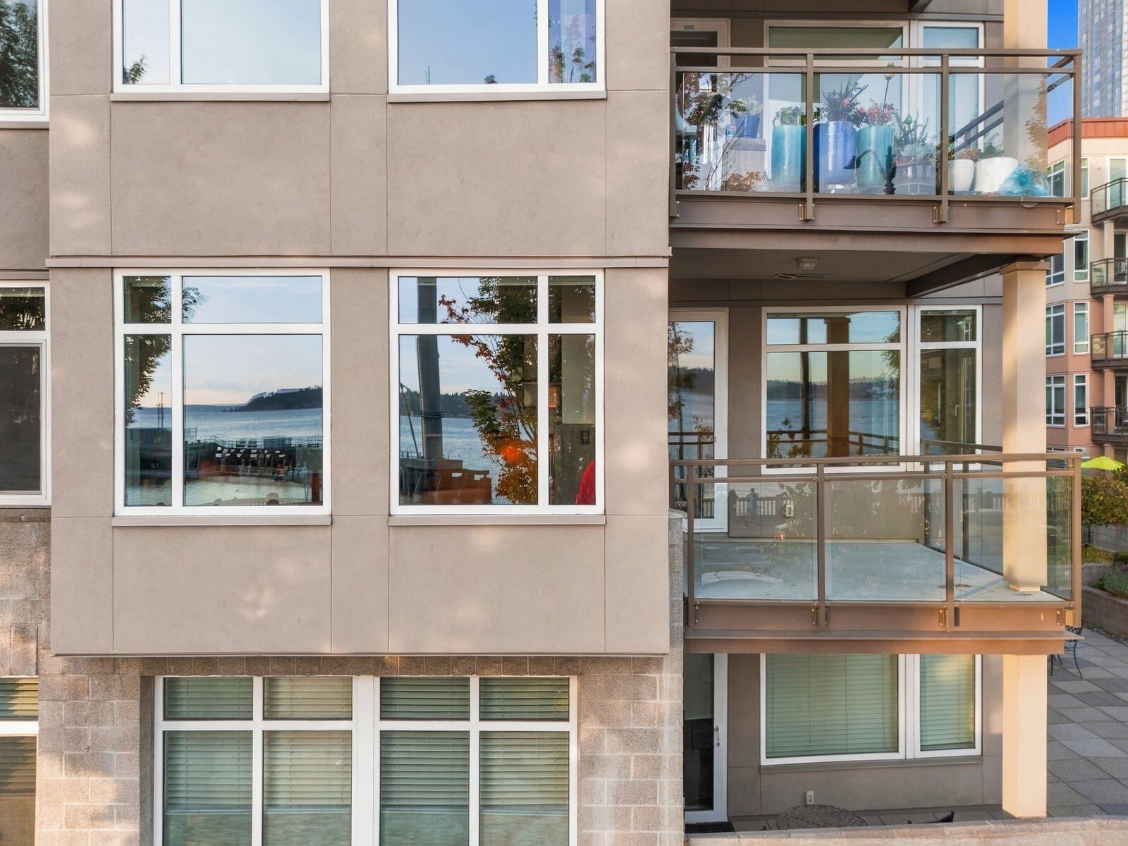 2000 Alaskan Way 256 Property Photo 17