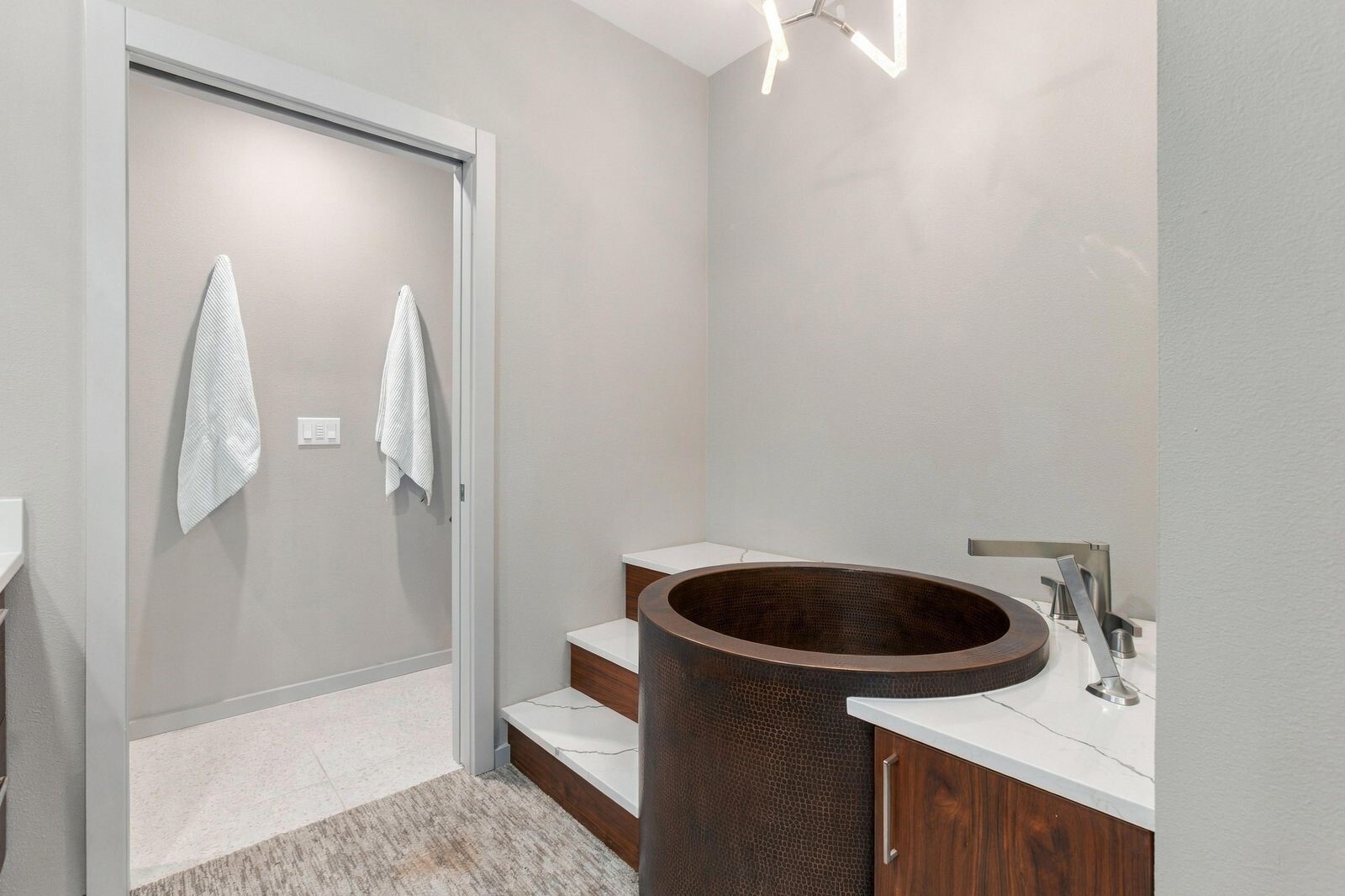 2000 Alaskan Way 256 Property Photo 22