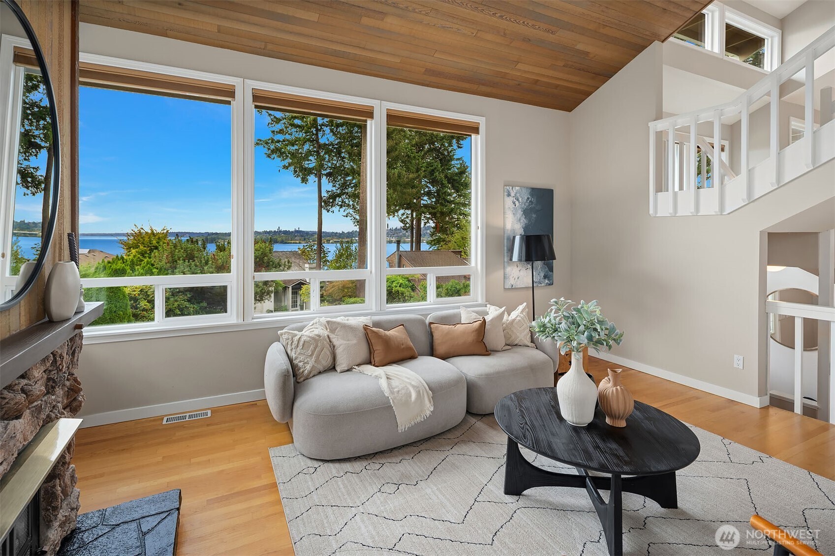 10920 80th Place Property Photo 2