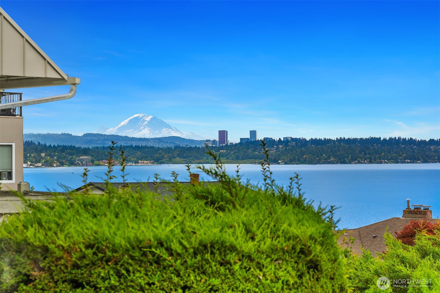 10920 80th Place Property Photo 5