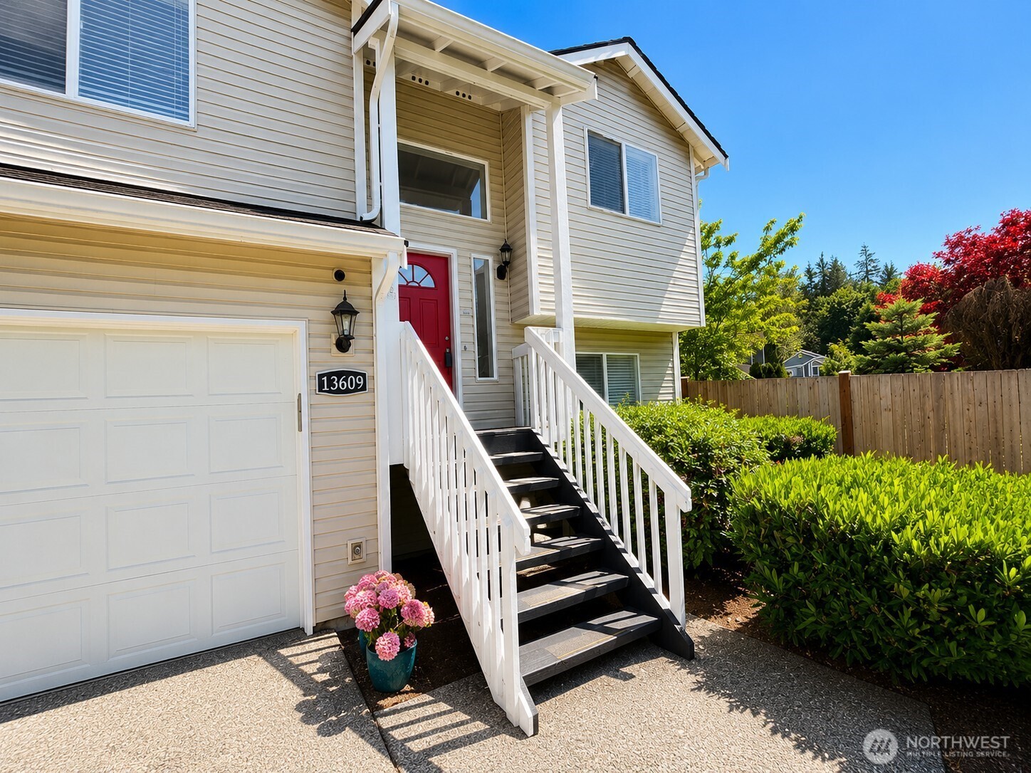 13609 46th Avenue Property Photo 2