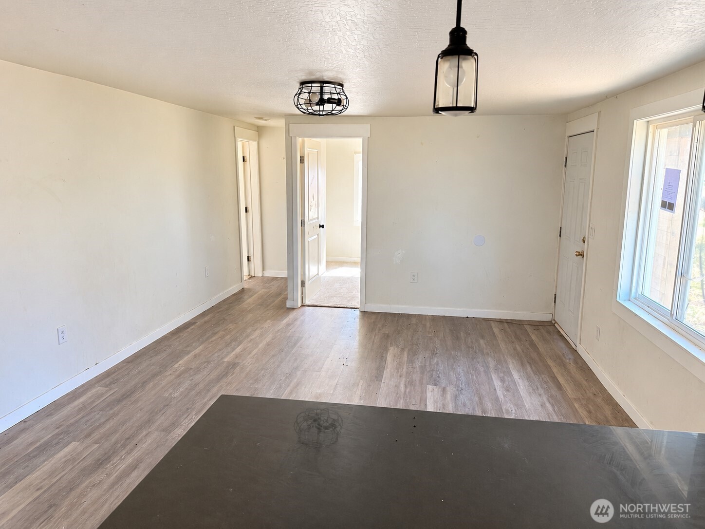 410 E Cherry Avenue Property Photo 3