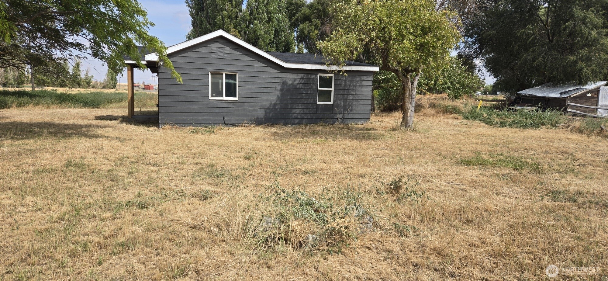 410 E Cherry Avenue Property Photo 12