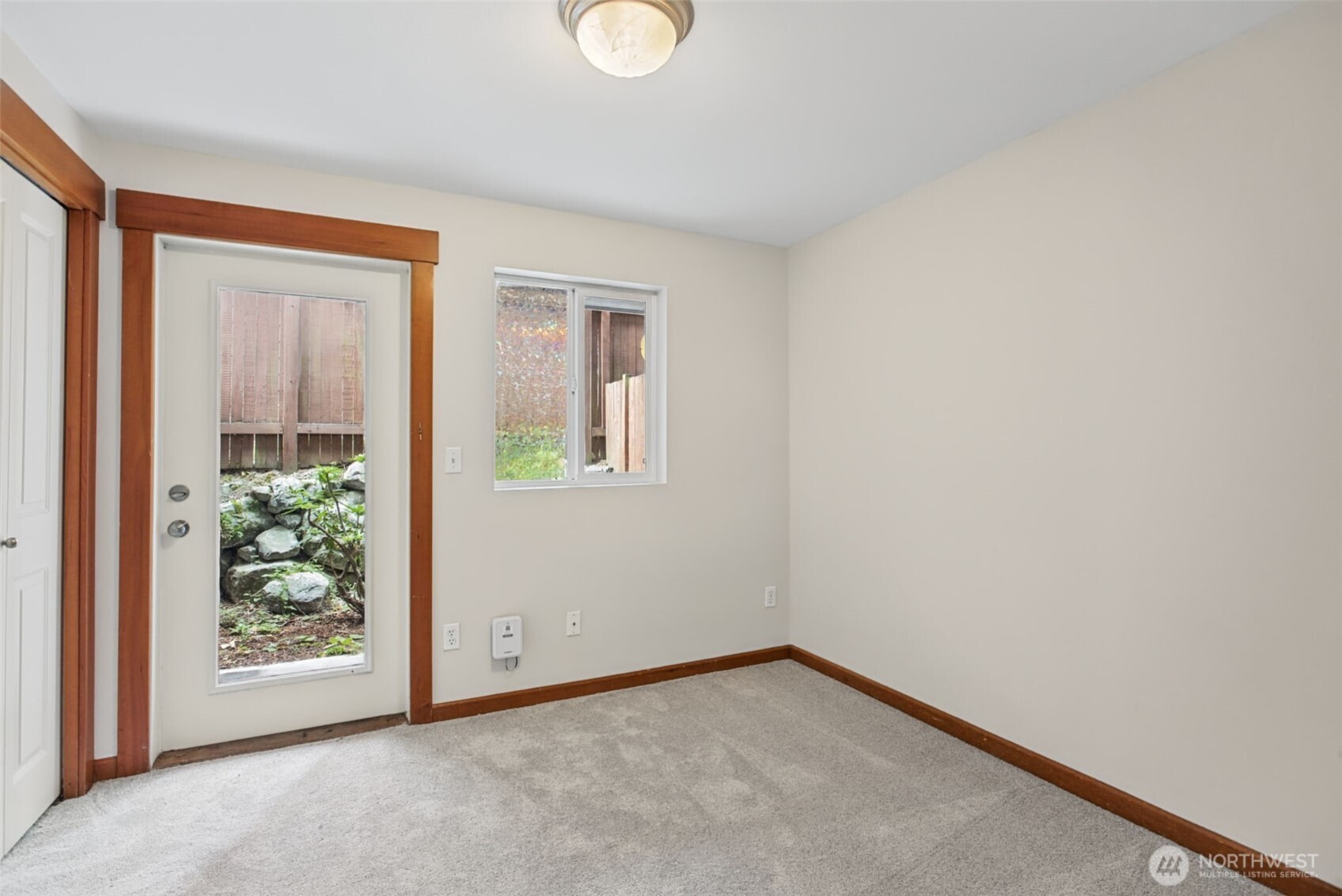 920 Sw Holden Street B Property Photo 5
