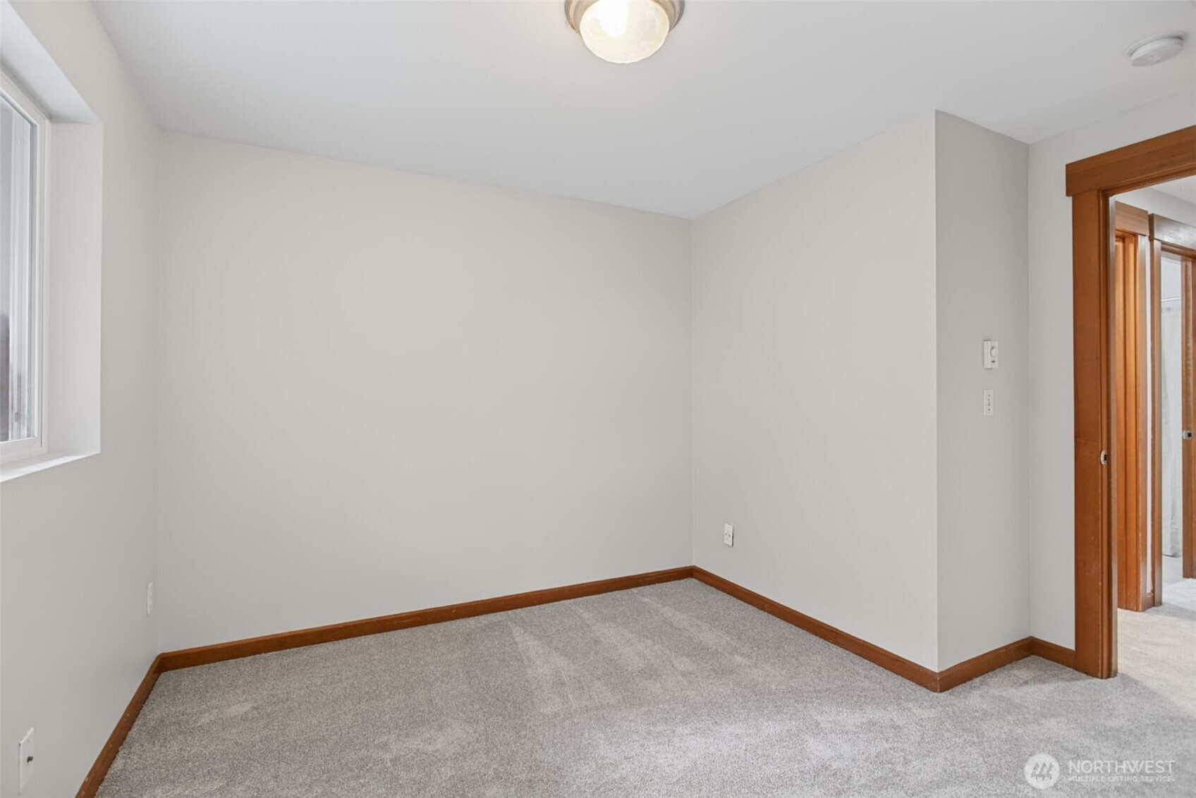 920 Sw Holden Street B Property Photo 6