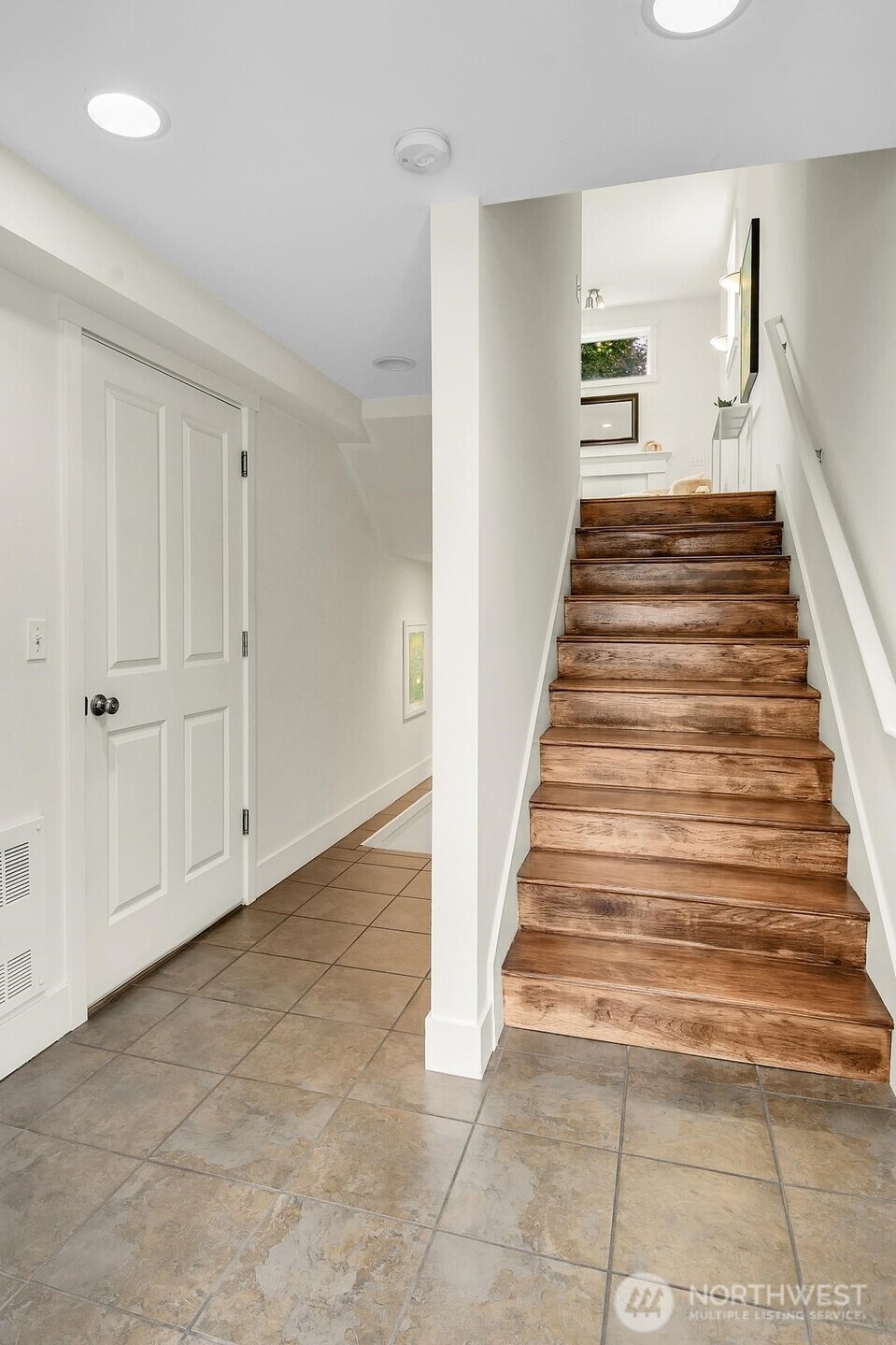 1818 27th Avenue Property Photo 2