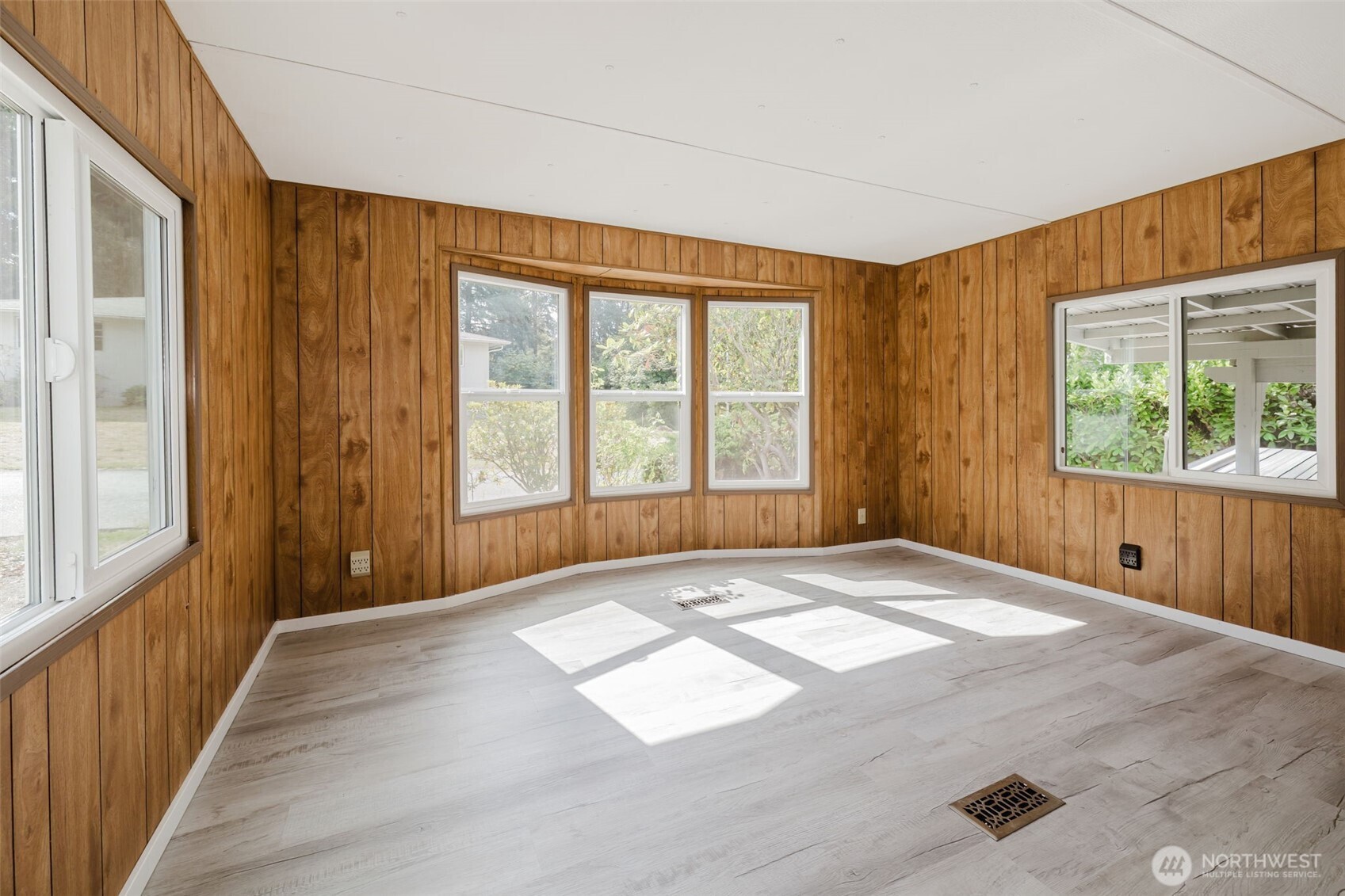 8760 Ne State Hwy 303 B Property Photo 13