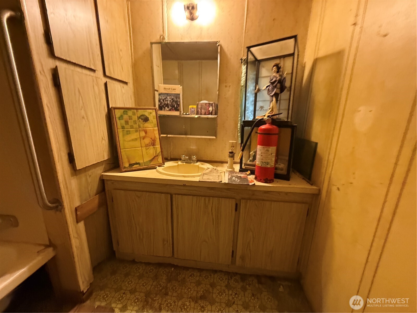 12820 Elm Avenue Property Photo 11