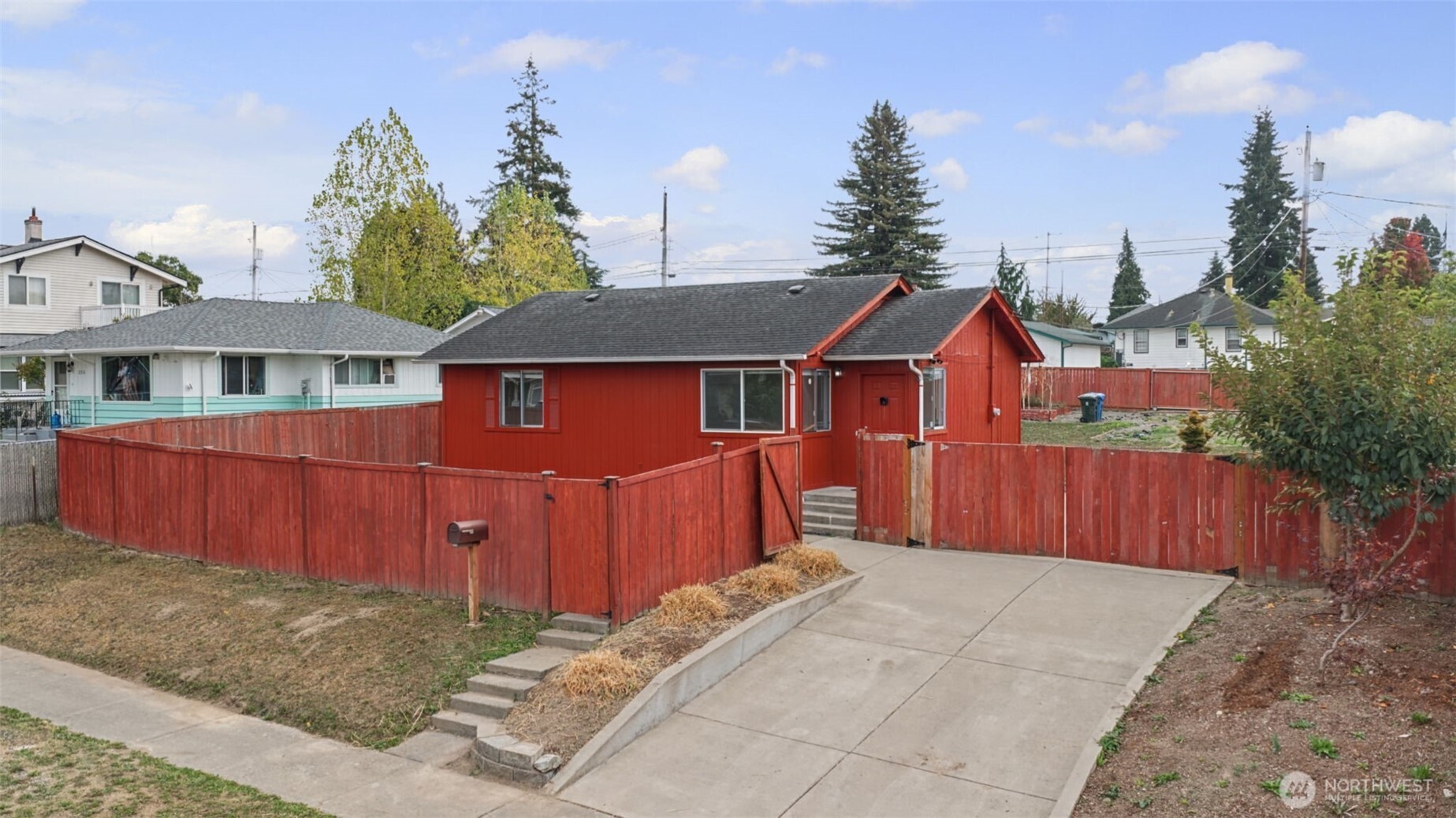 2210 E Harrison Street Property Photo 9