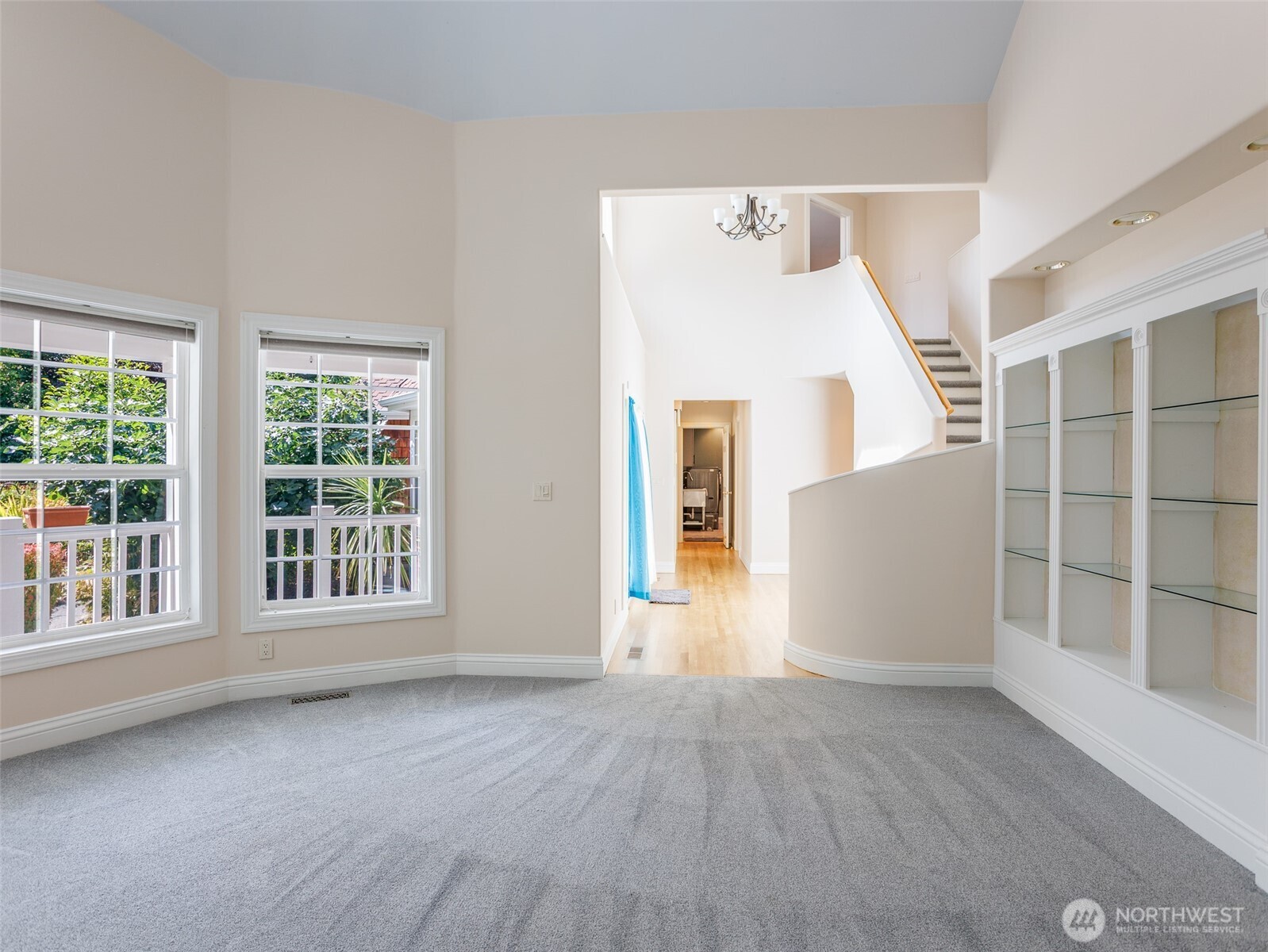 5209 Vine Court Property Photo 5