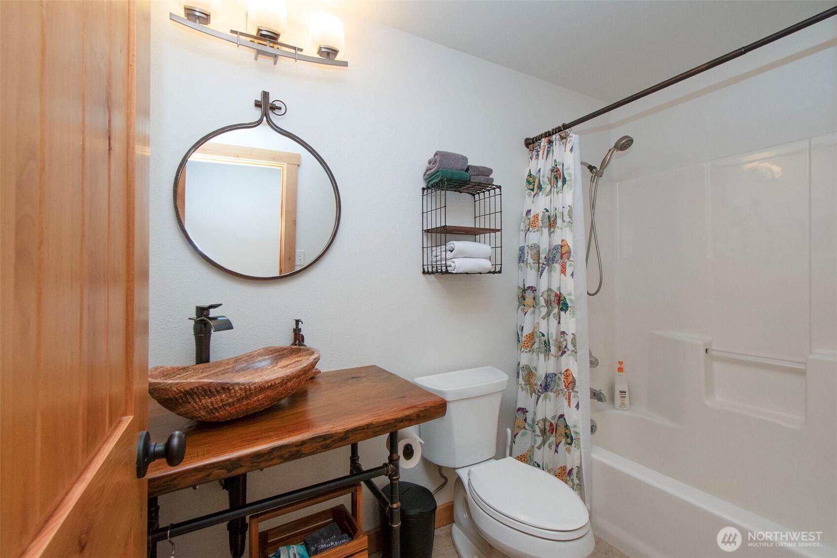 1111 E 6th Street Property Photo 14