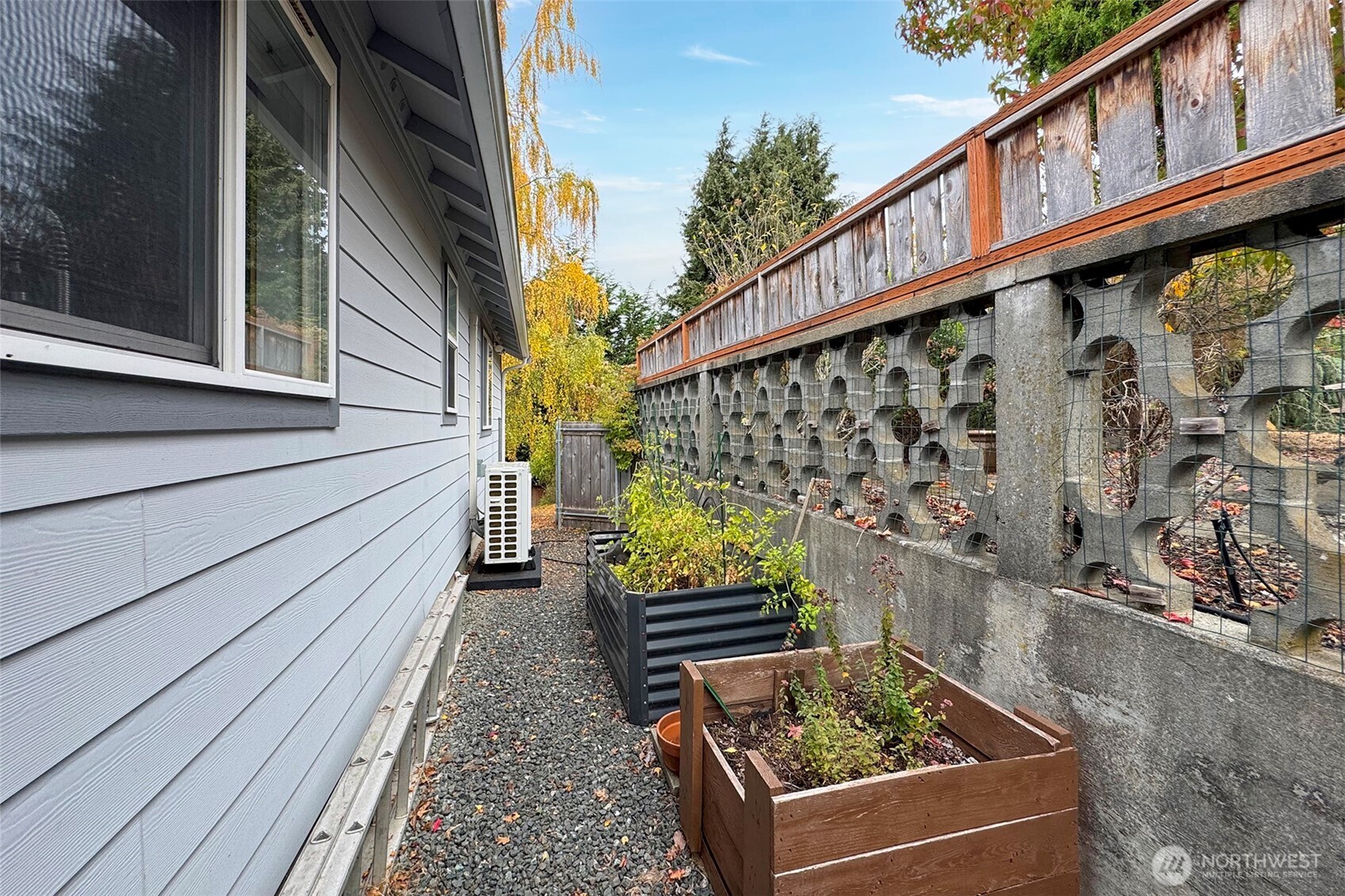 1111 E 6th Street Property Photo 34