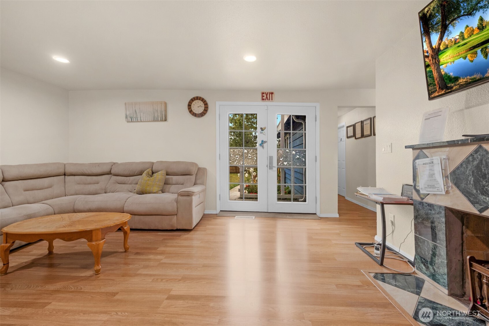 4209 191st Street Property Photo 7