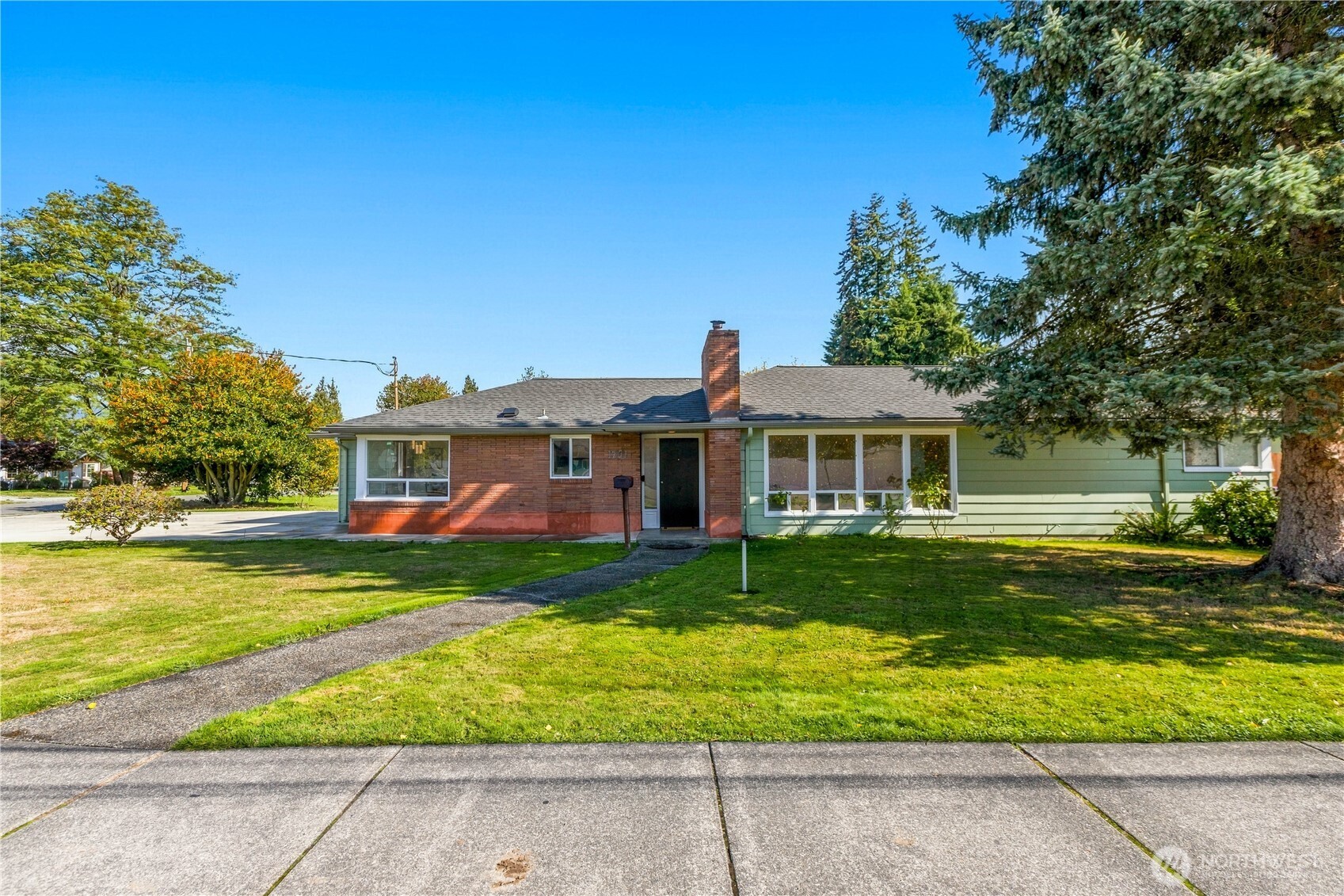1201 Township Street Property Photo 1