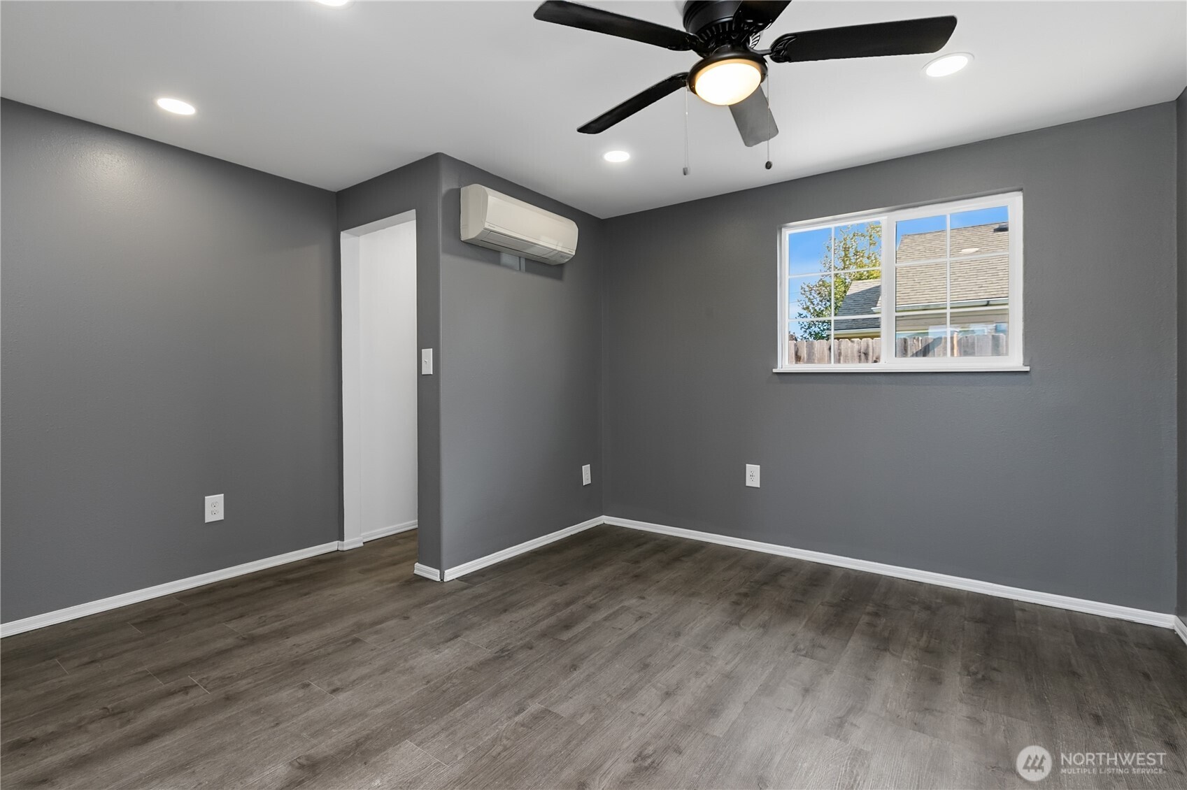 1201 Township Street Property Photo 21