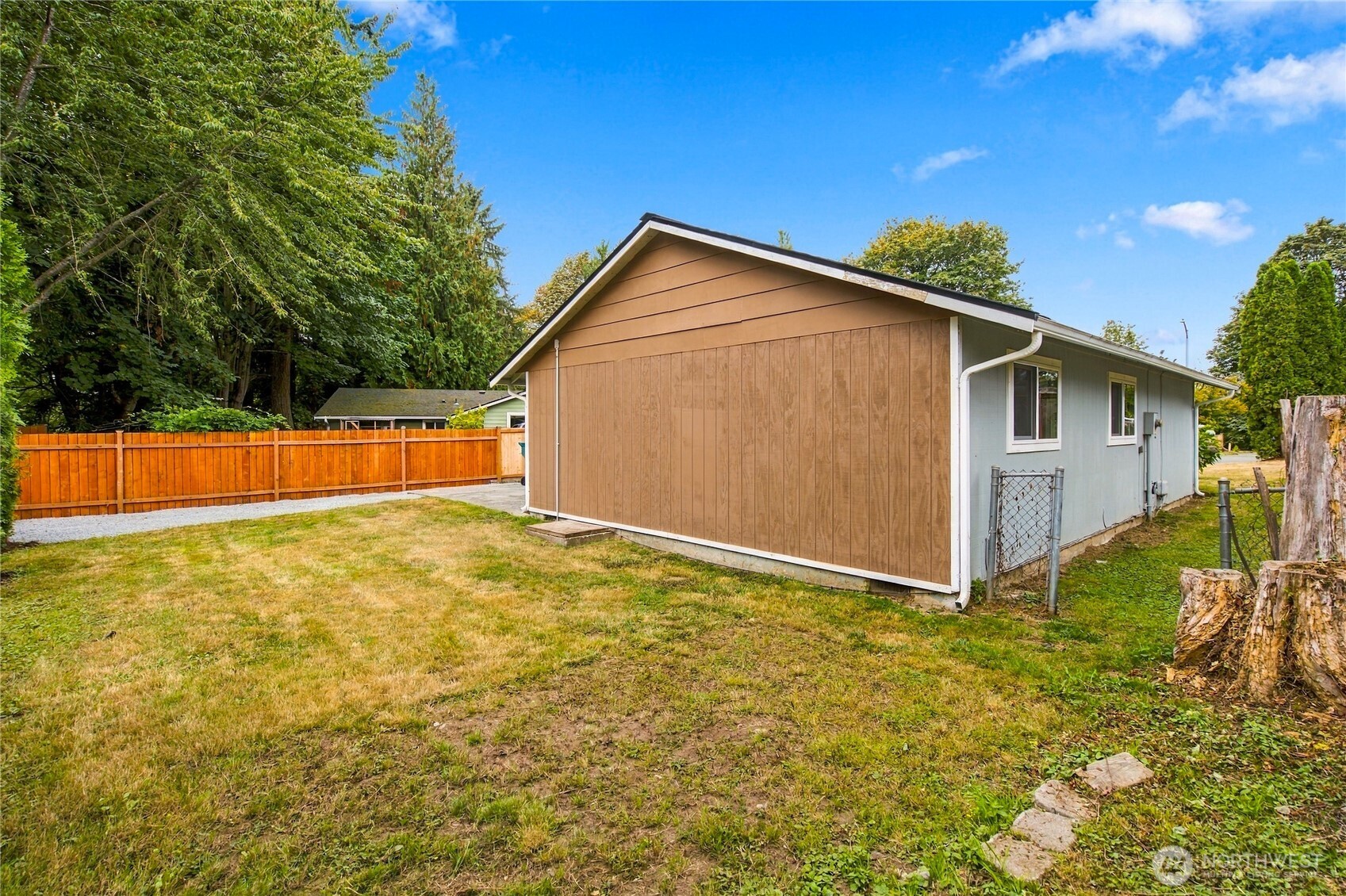 8520 9th Pl Ne Property Photo 24