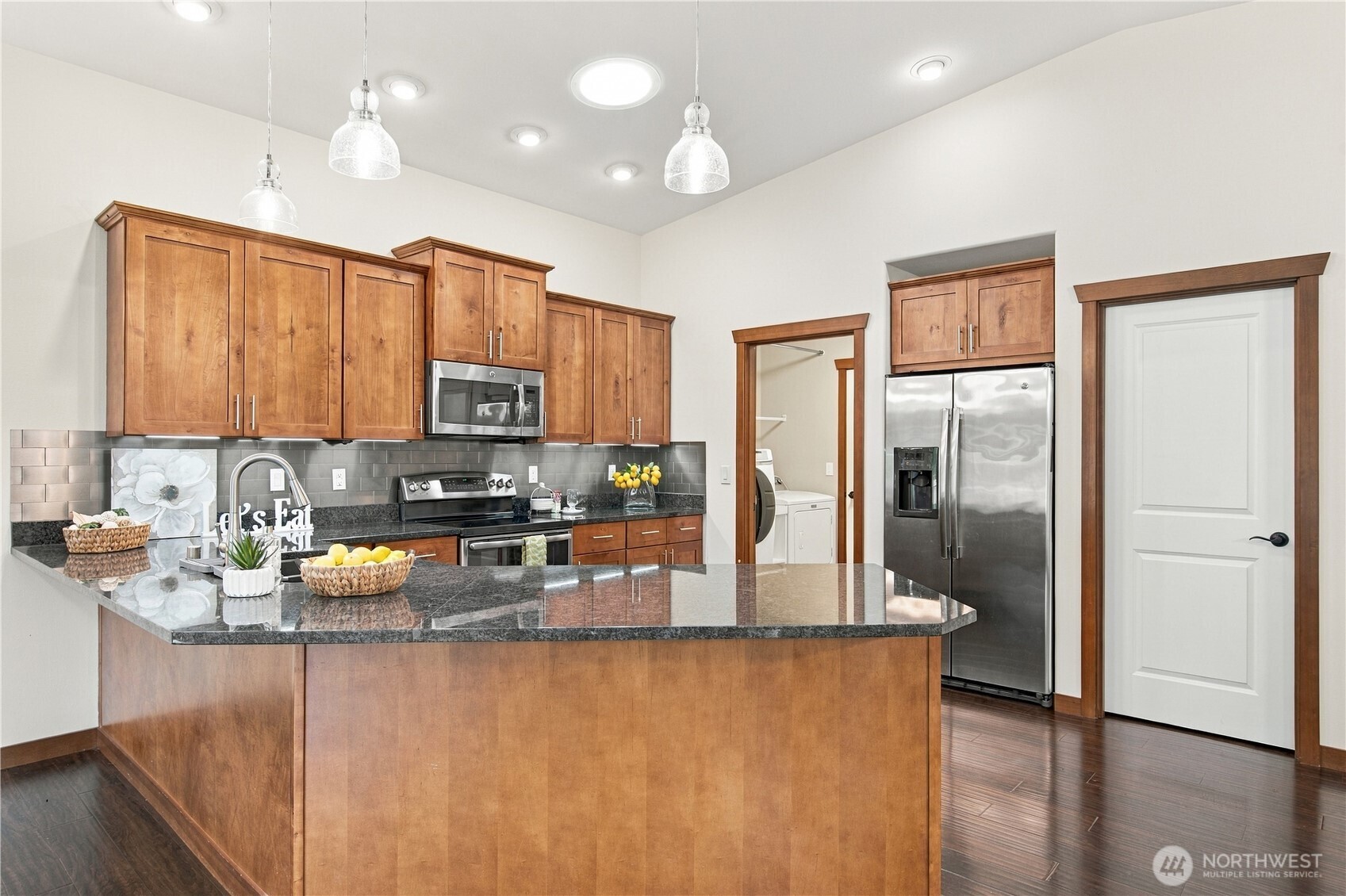 2099 Ne Poseidon Court Property Photo 9
