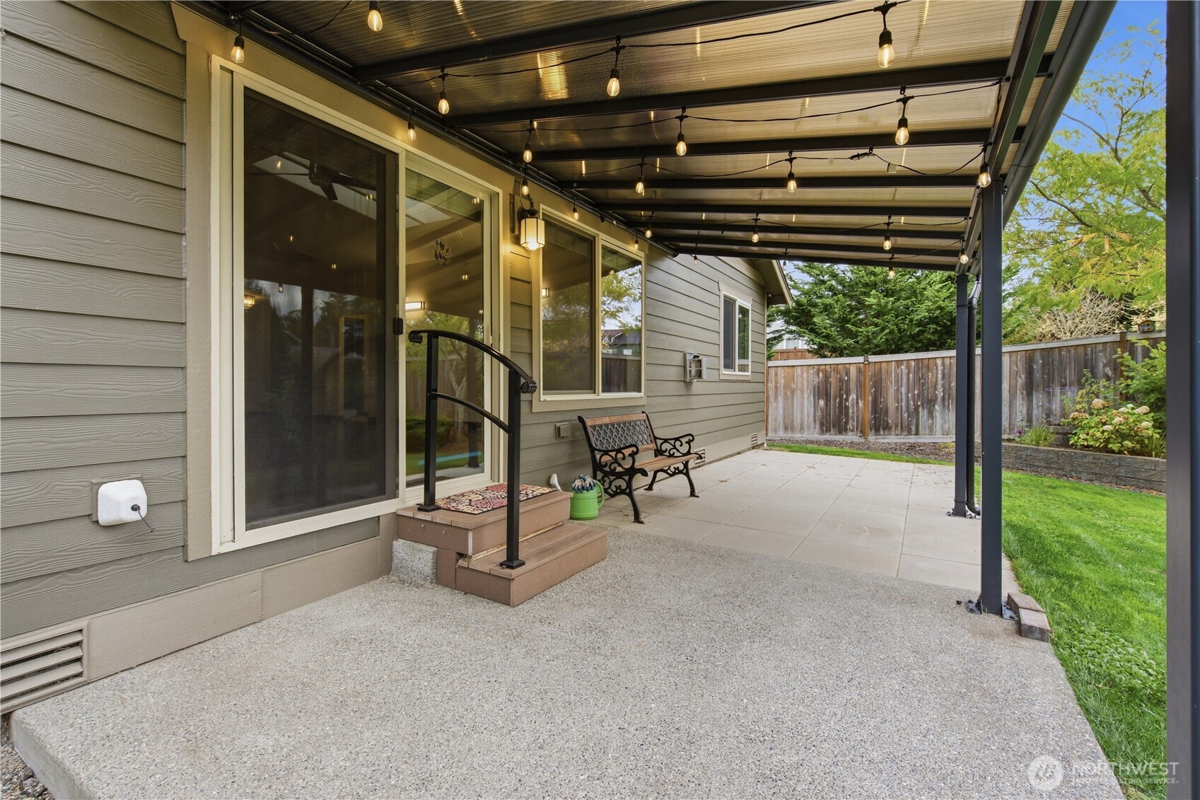 2099 Ne Poseidon Court Property Photo 25