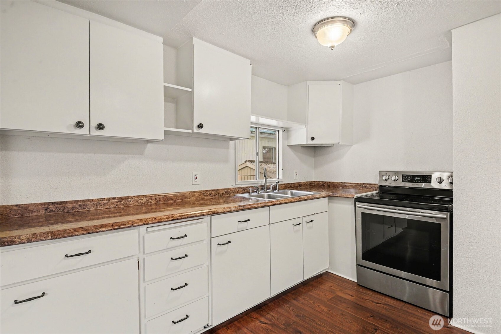 10515 Woodinville Drive 3 Property Photo 11