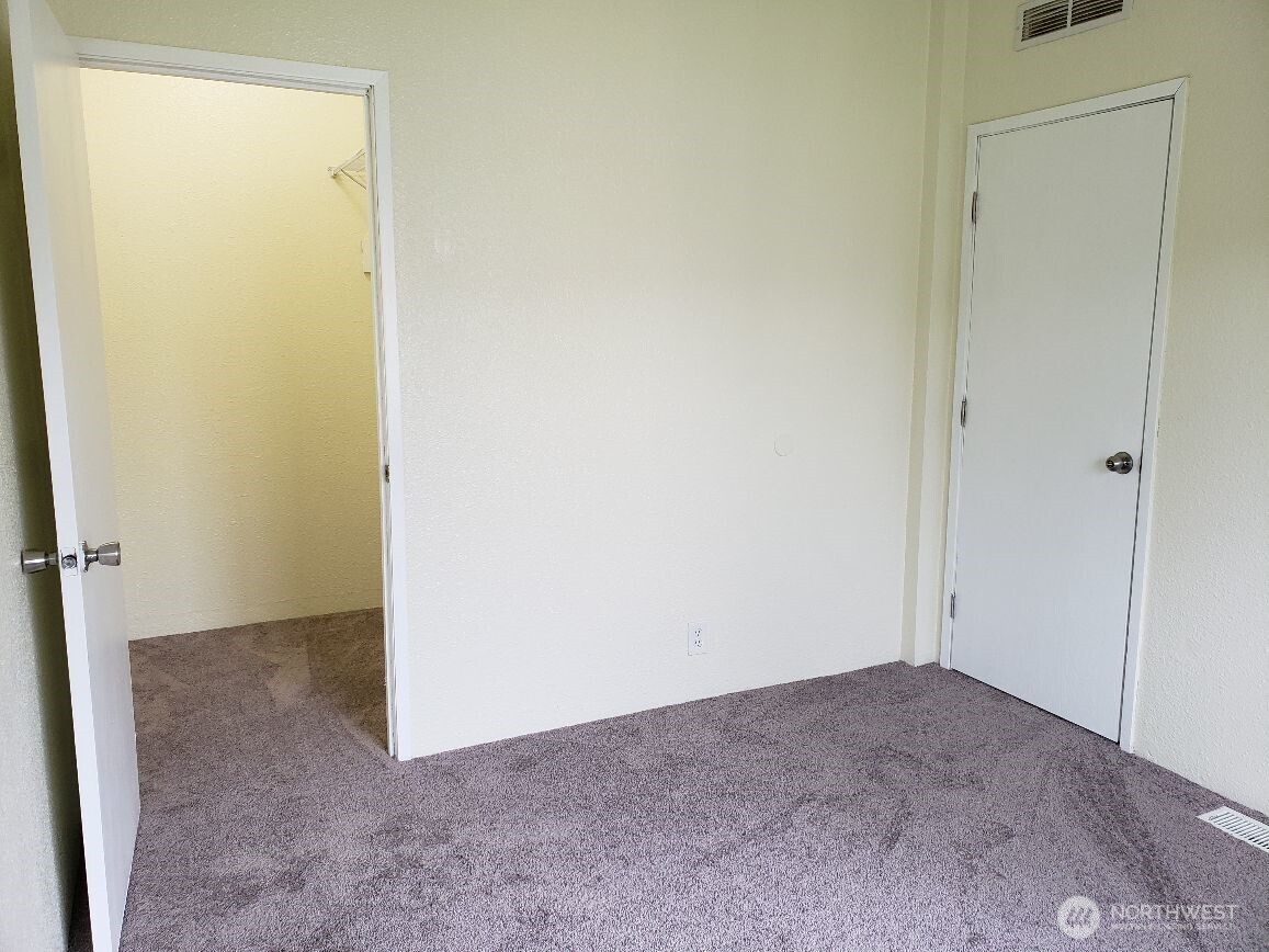 10512 137th Street 37 Property Photo 17