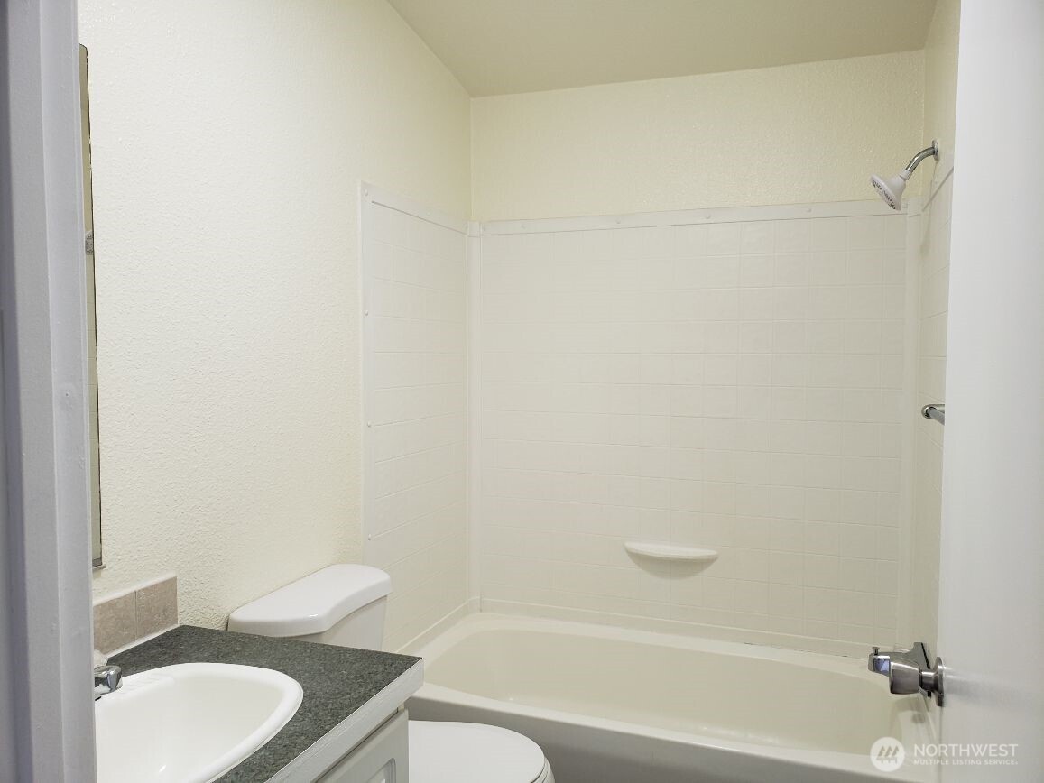 10512 137th Street 37 Property Photo 18
