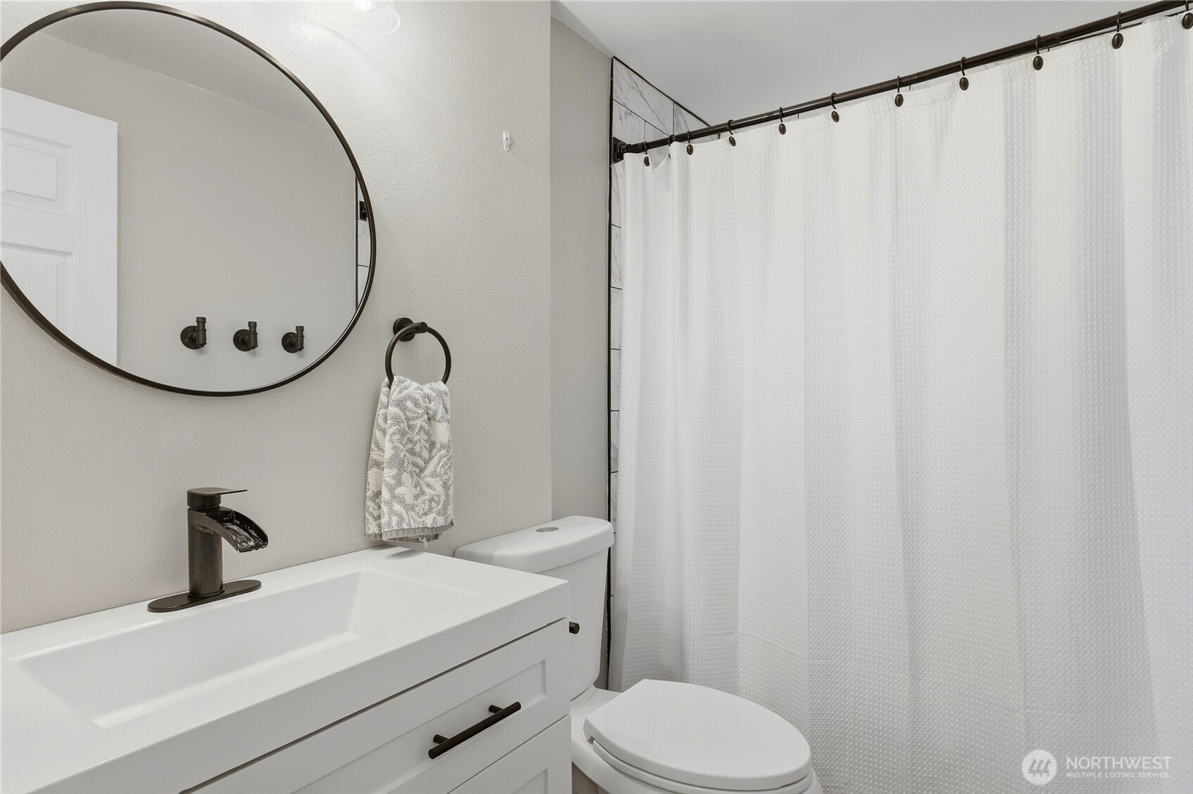 2125 48th Avenue Property Photo 15