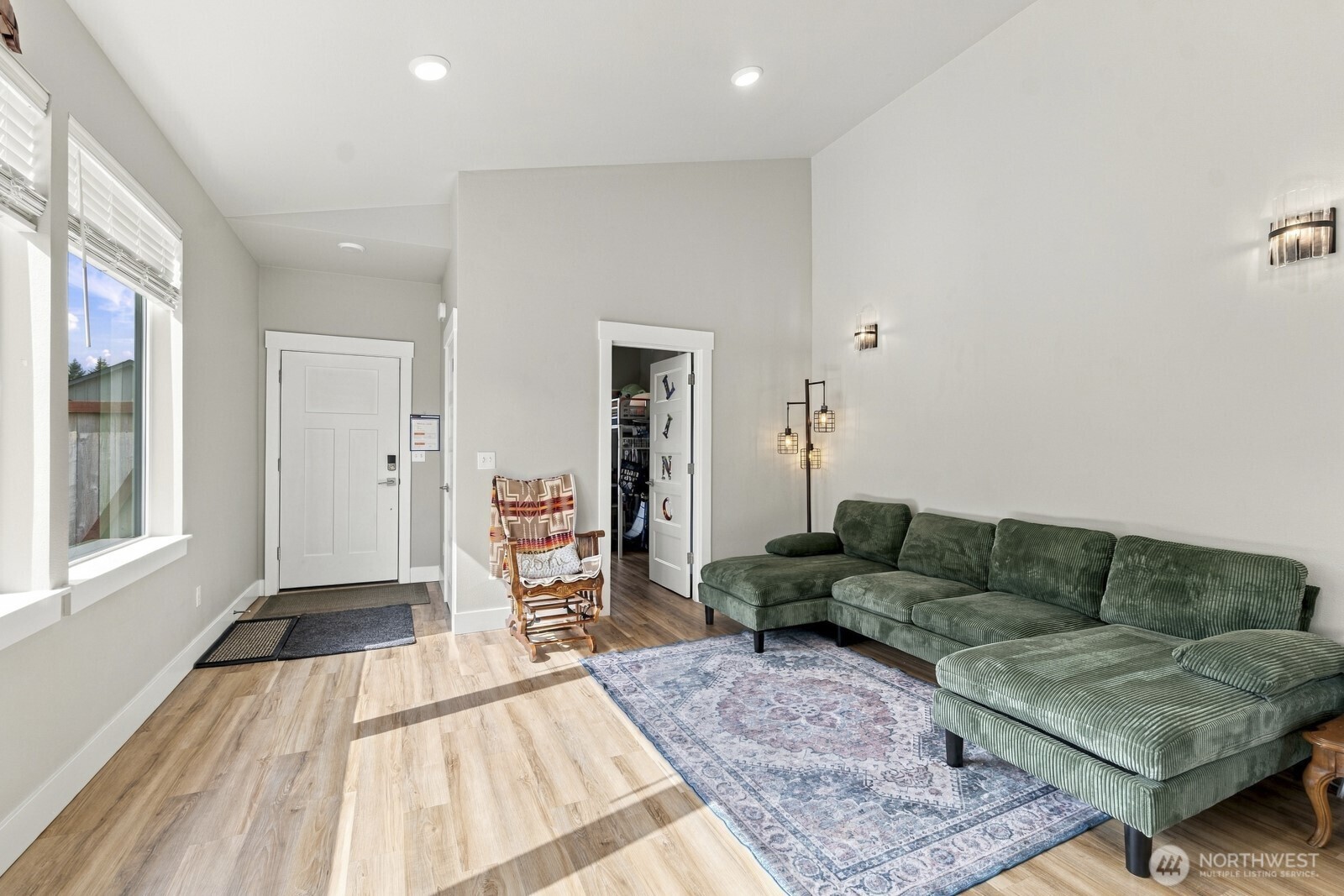 2114 Hawks View Lane Property Photo 7