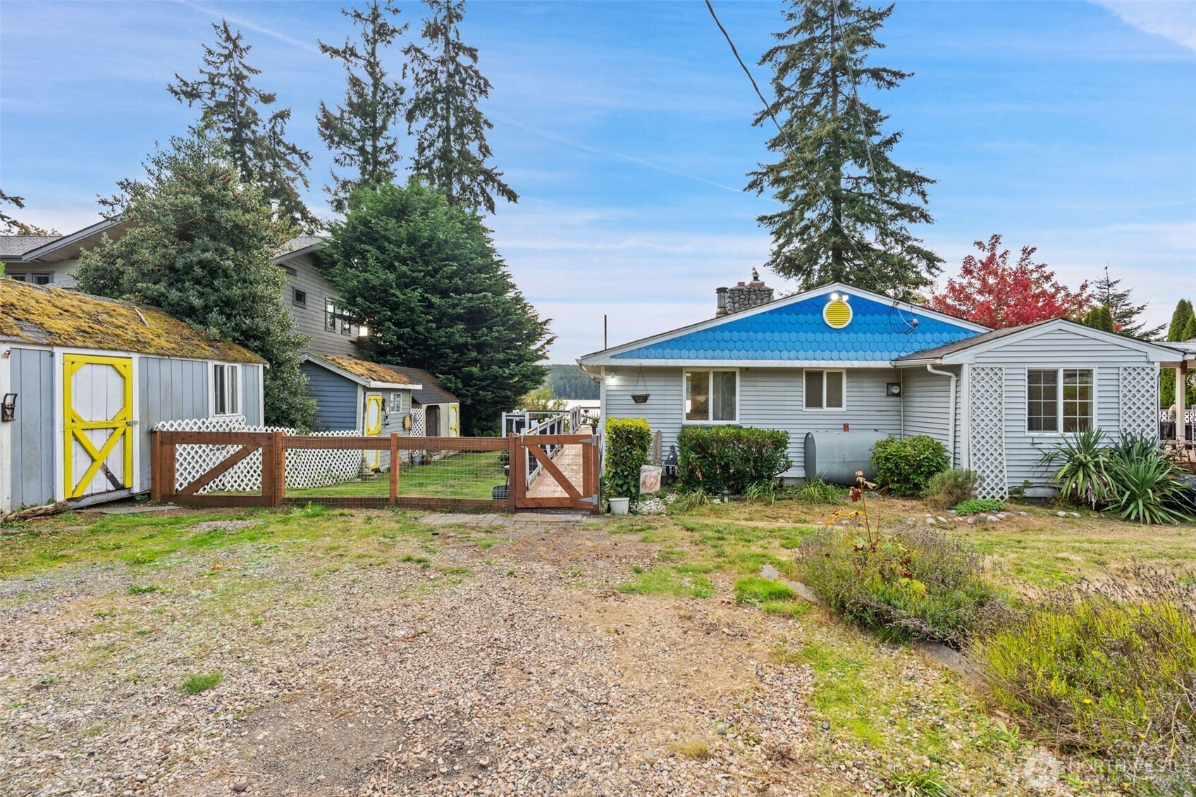 29629 Ne Gamble Place Property Photo 4