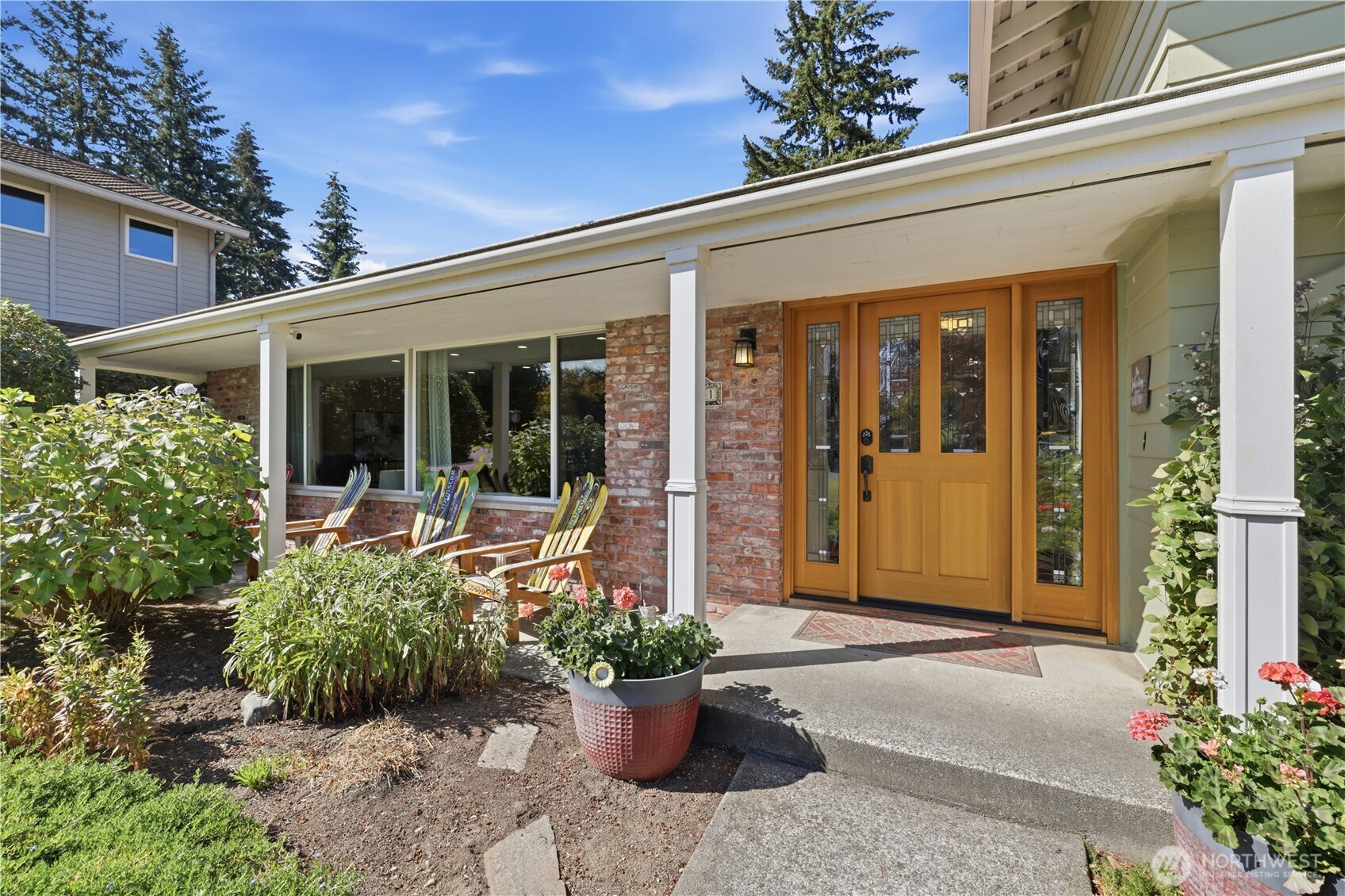 4941 125 Avenue Property Photo 2