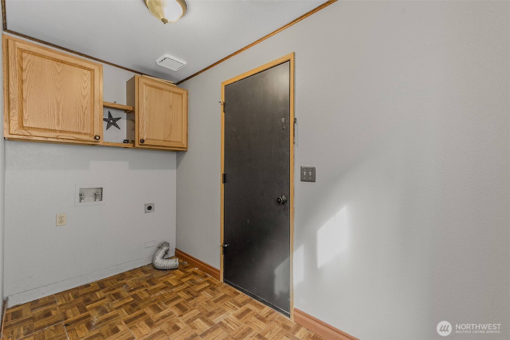 15813 Ne 3rd Street Property Photo 28